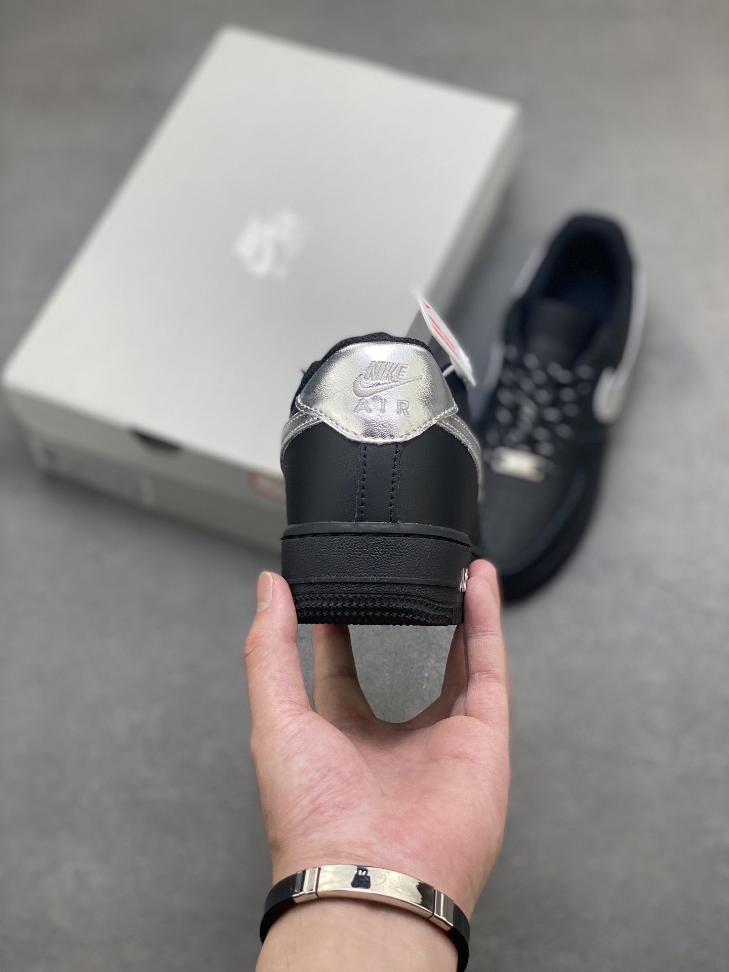 Nike Air Force 1 '07 Low Black/Silver Limited Edition Sneakers 5 i1756656650736 9947 0 3