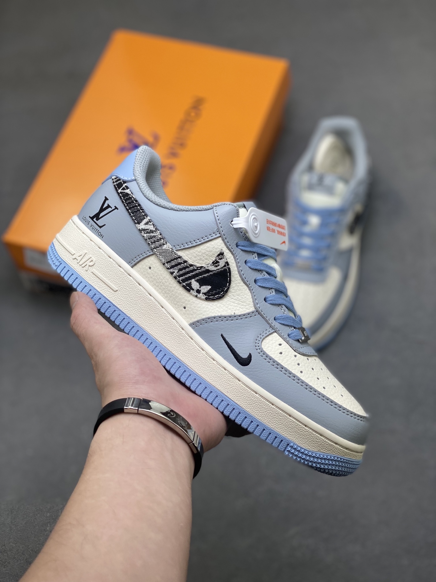 Nike Air Force 1 '07 Low - Limited Edition Sneakers (Louis Vuitton) 2 i1756829020084 7226 0 0