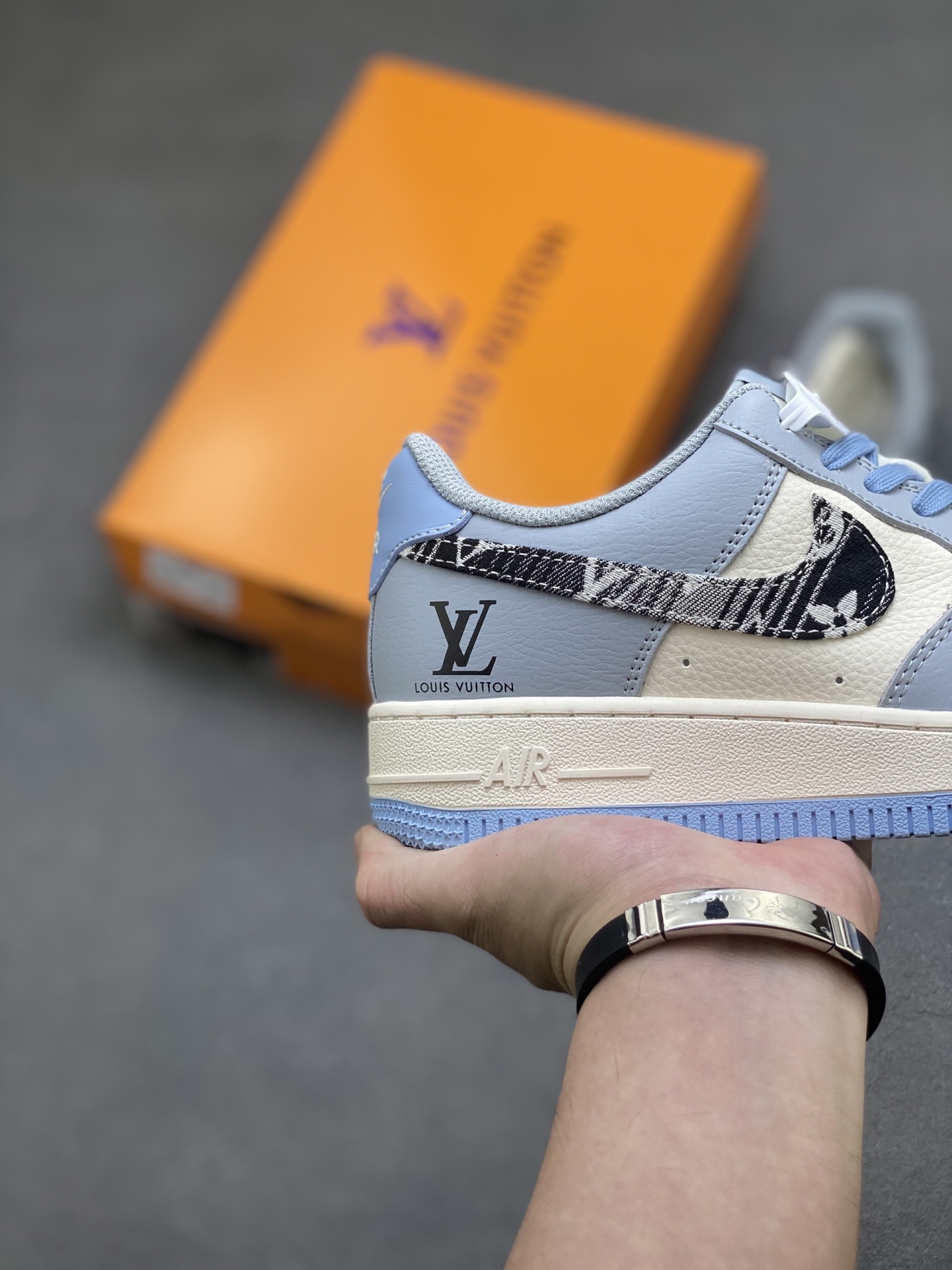 Nike Air Force 1 '07 Low - Limited Edition Sneakers (Louis Vuitton) 6 i1756829022147 5449 0 4