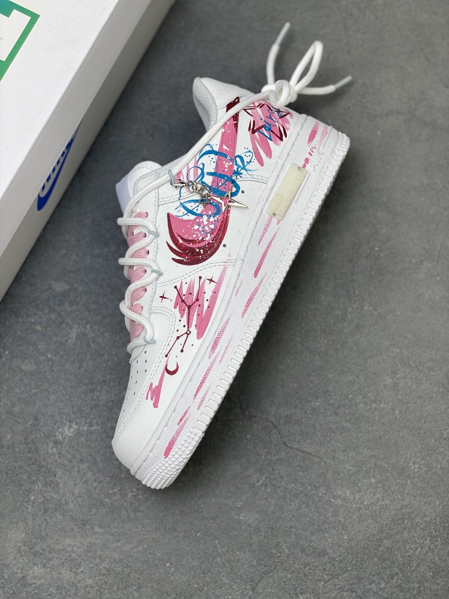 Nike Air Force 1 '07 Low White/Pink Limited Edition Sneakers 8 i1757009144684 1313 0 6