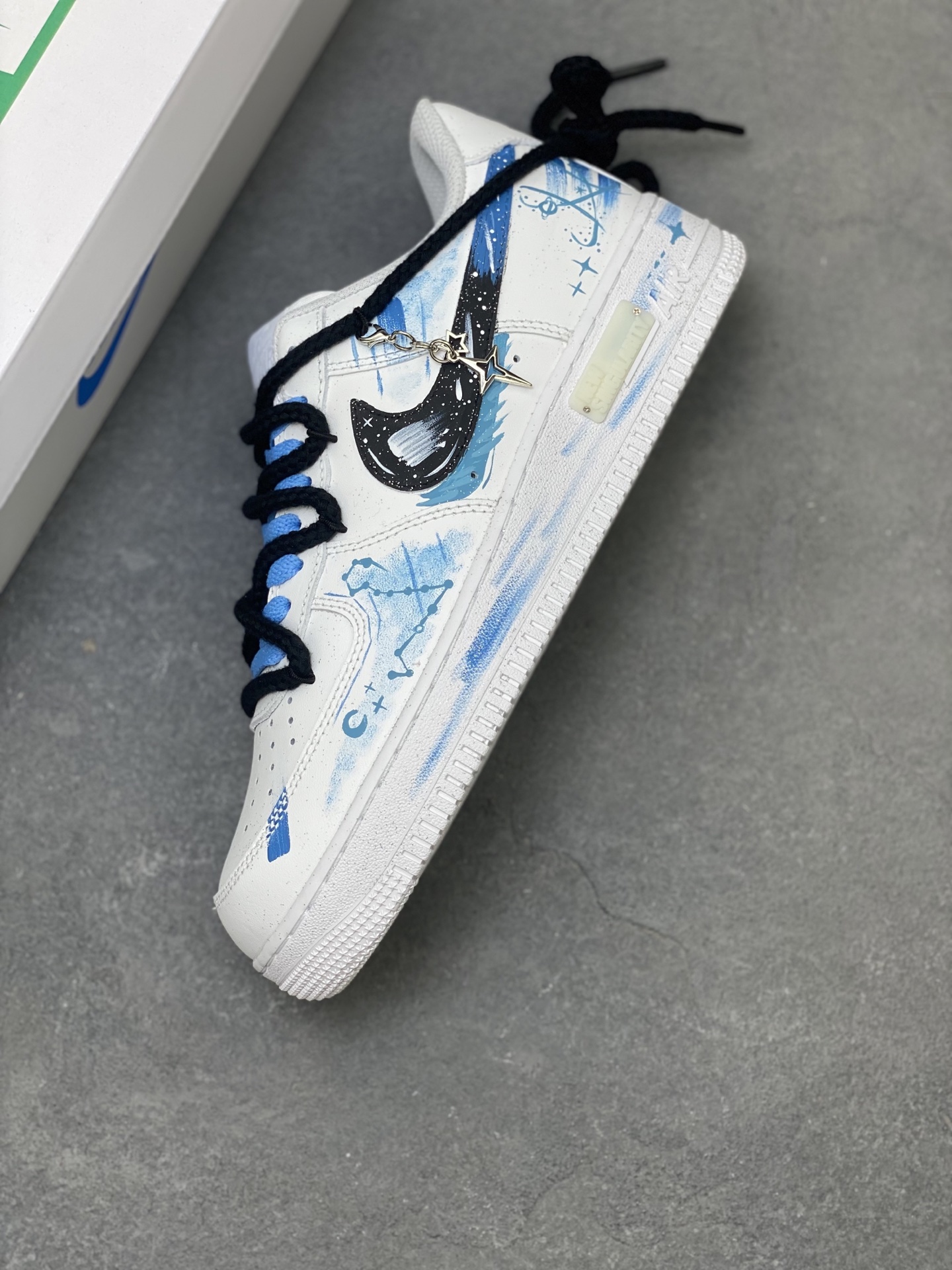 Nike Air Force 1 '07 Low Sneakers Limited Edition with Constellation Design 8 i1757009189968 5721 0 6