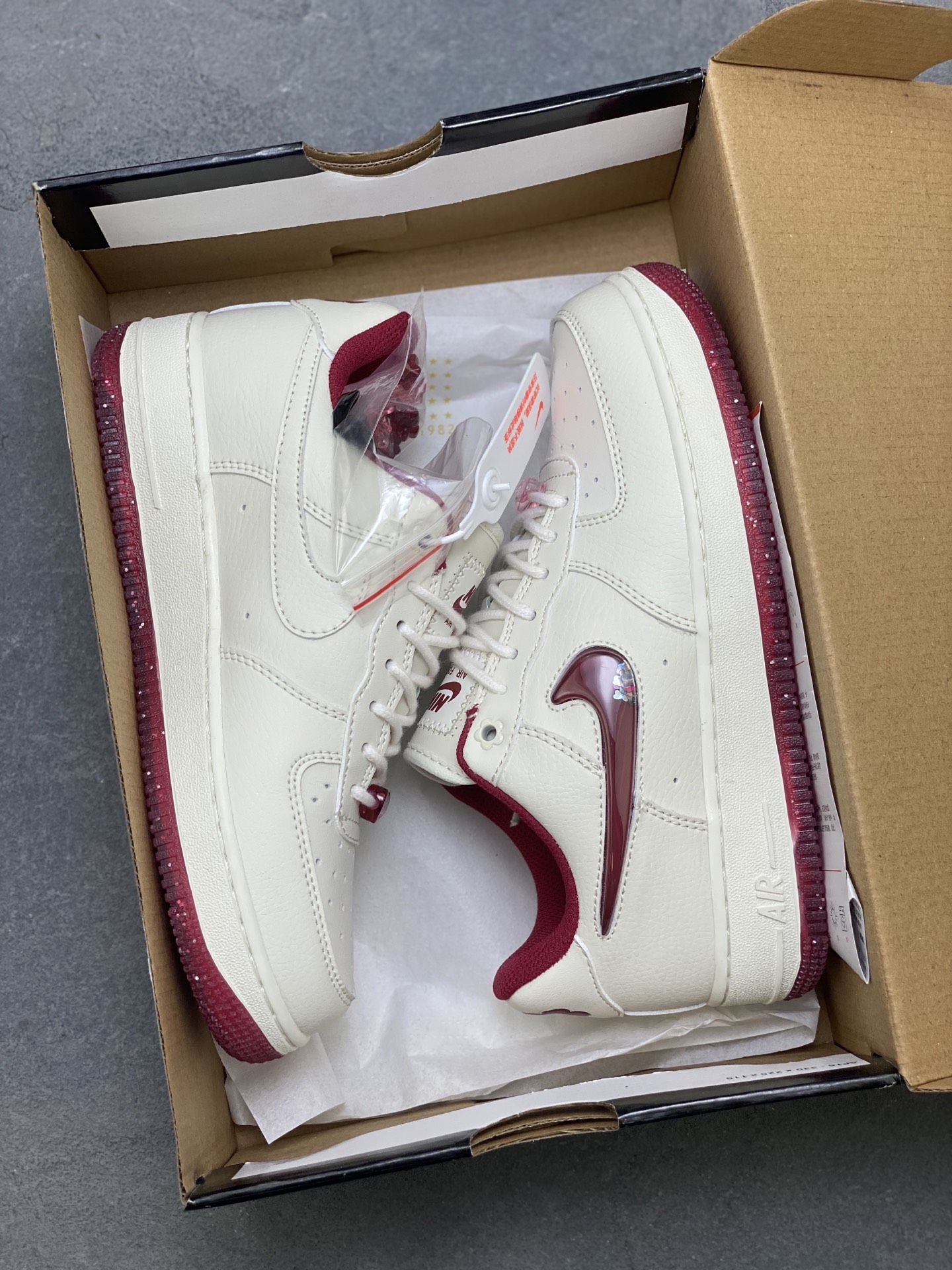 Nike Air Force 1 '07 Low-Top Sneakers - Versatile & Comfortable 10 i1757009450003 7615 0 8