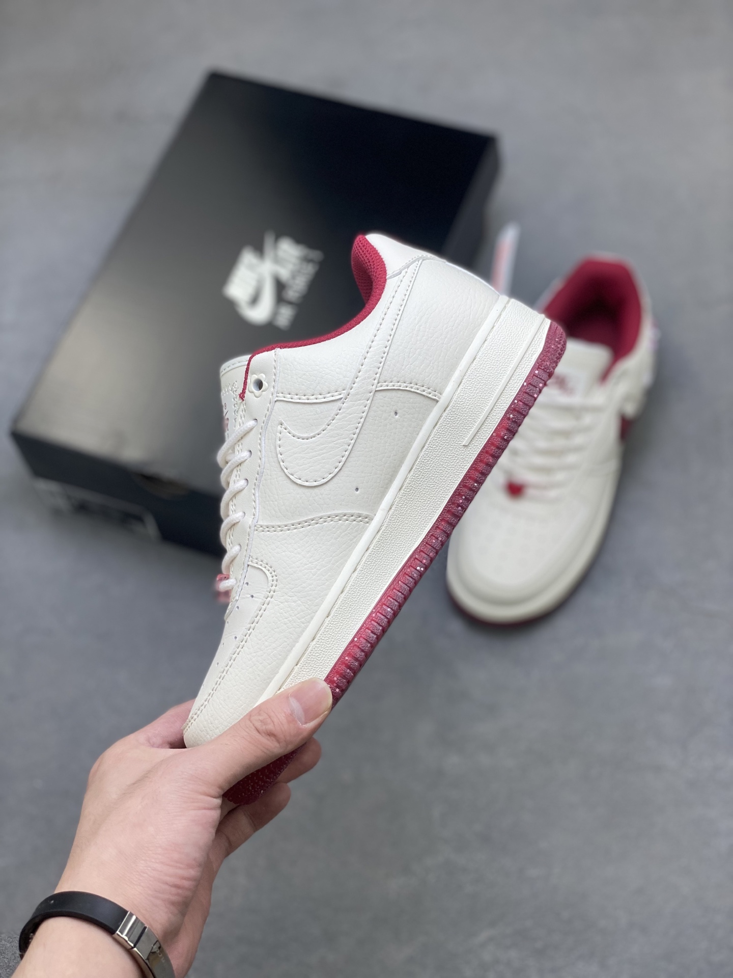 Nike Air Force 1 '07 Low-Top Sneakers - Versatile & Comfortable 4 i1757009451817 6198 0 2