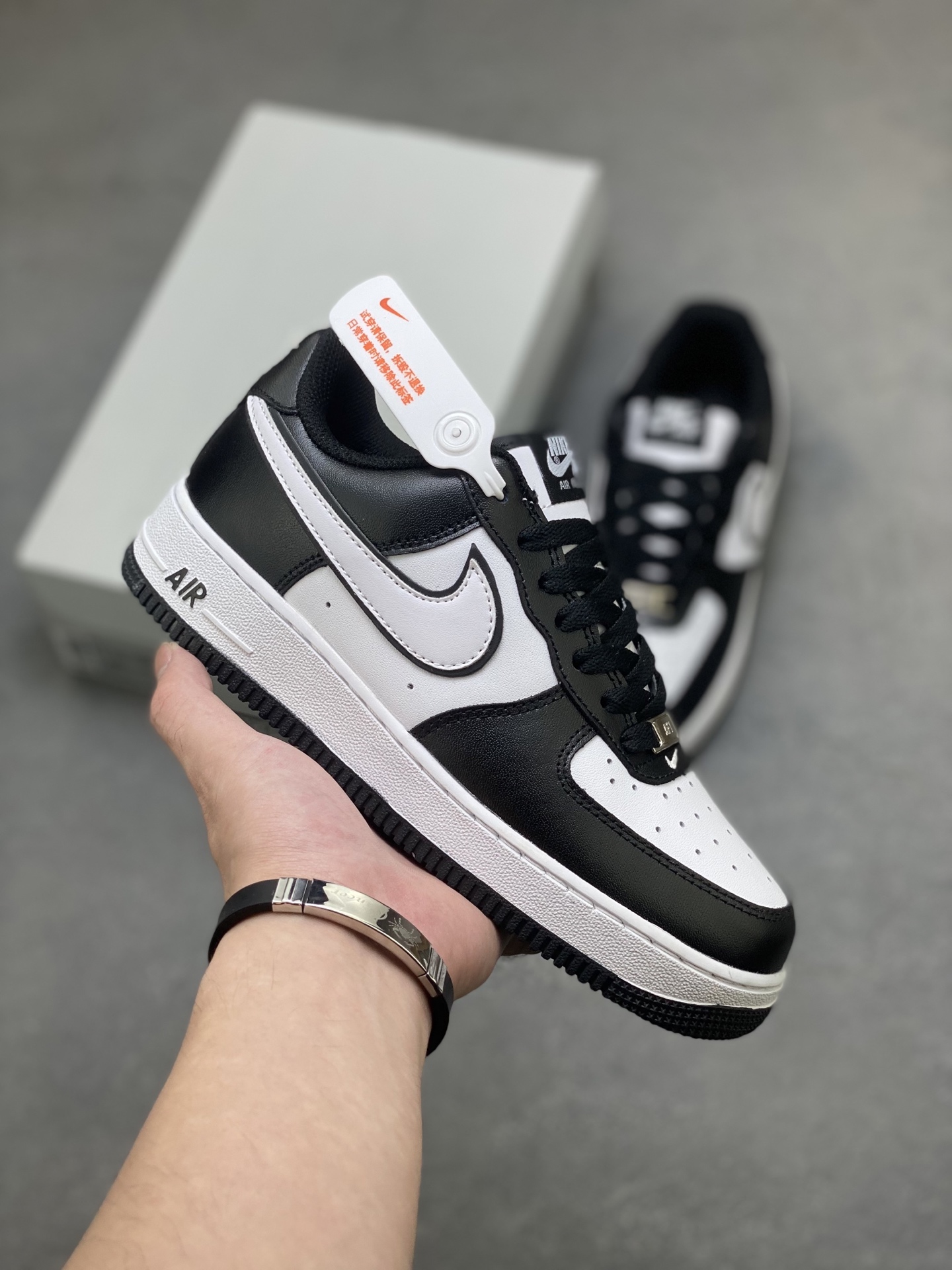 Nike Air Force 1 '07 Low-Top: Timeless Style, Ultimate Comfort - DV0788-001 2 i1757009646986 7603 0 0