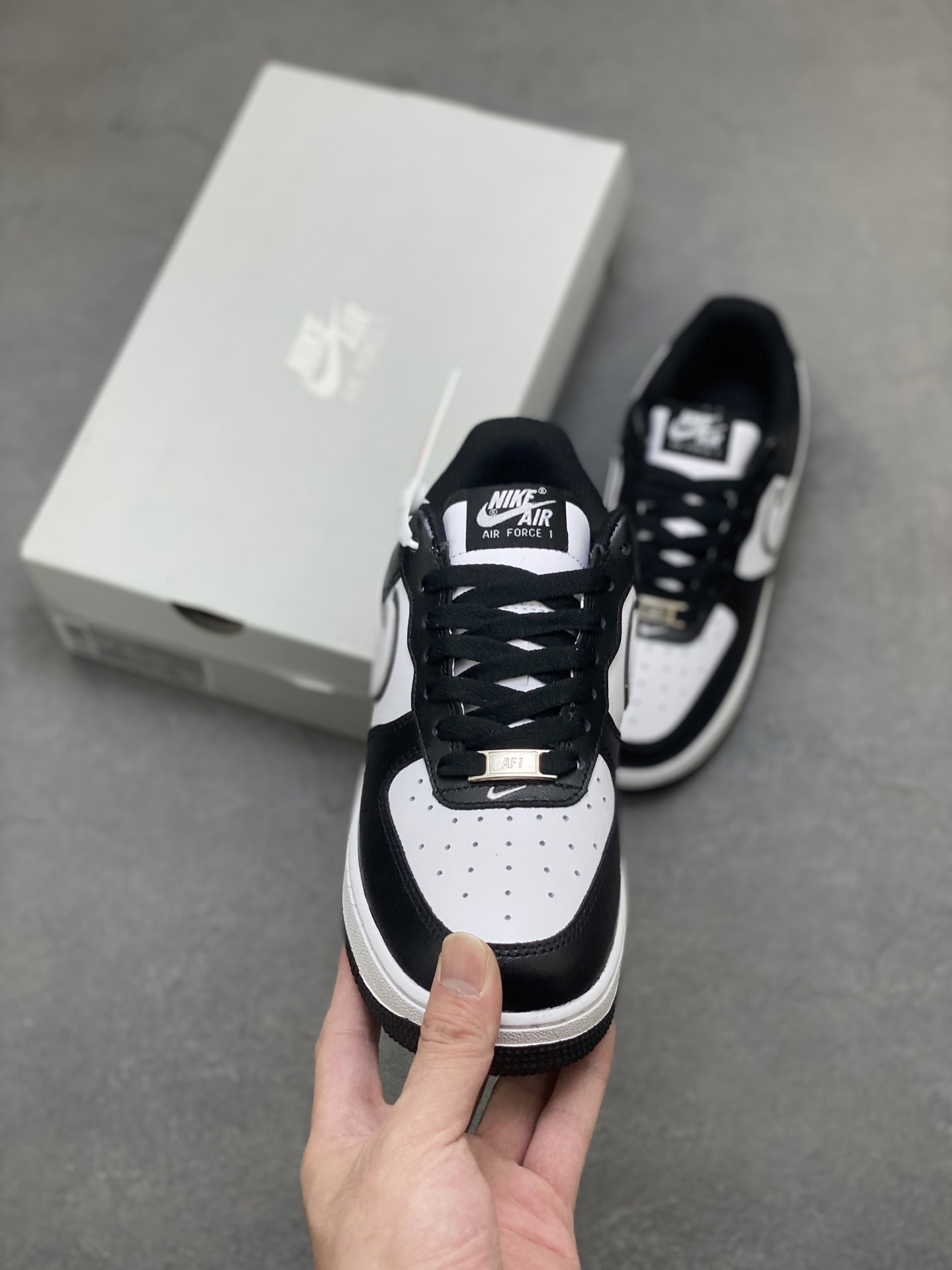 Nike Air Force 1 '07 Low-Top: Timeless Style, Ultimate Comfort - DV0788-001 3 i1757009647328 5310 0 1