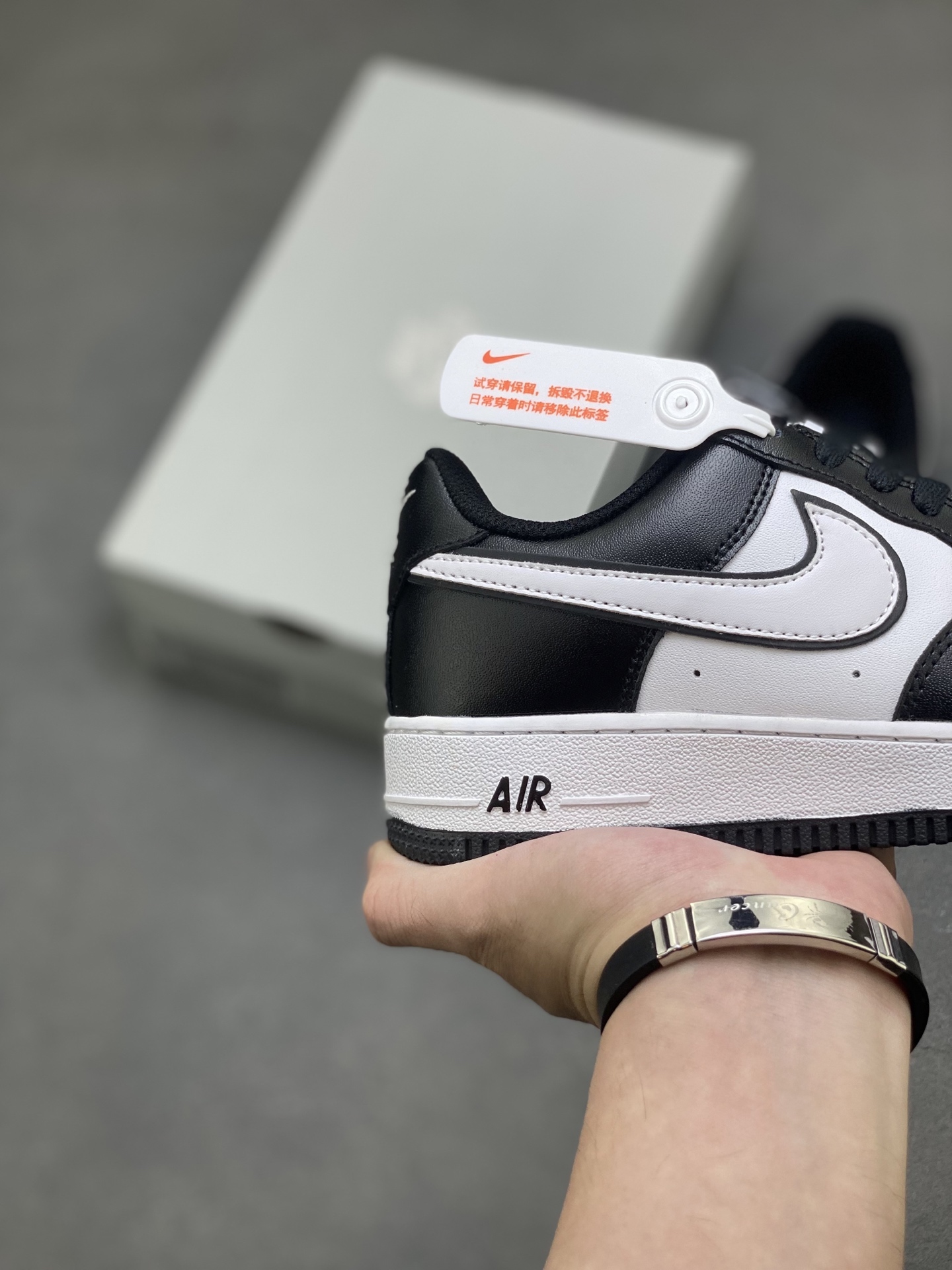 Nike Air Force 1 '07 Low-Top: Timeless Style, Ultimate Comfort - DV0788-001 6 i1757009647329 718 0 4