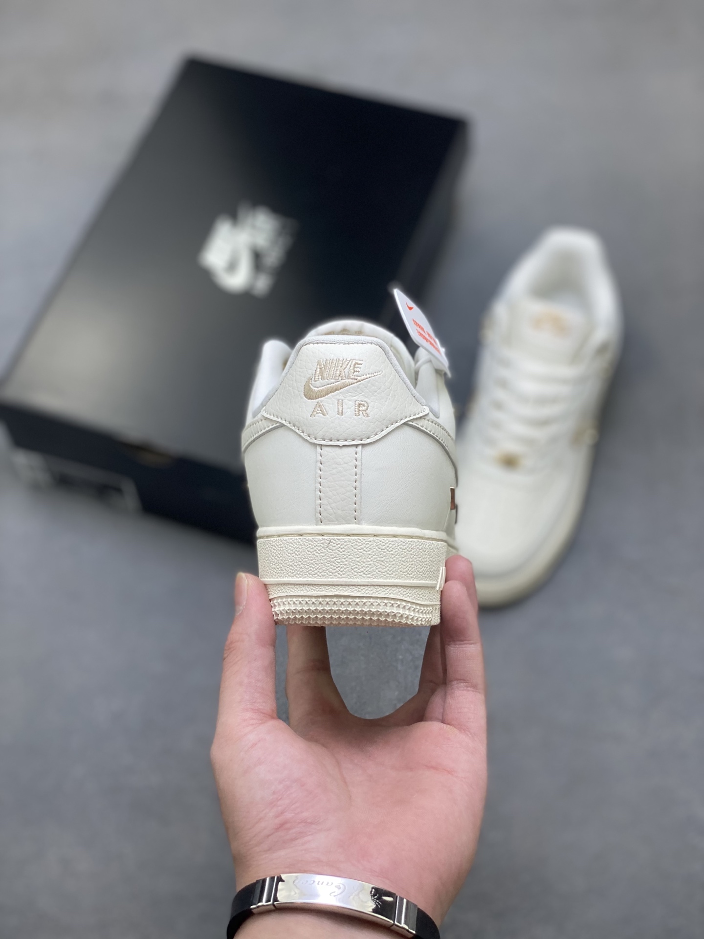 Nike Air Force 1 '07 Low-Top Sneakers - Versatile & Comfortable FV3654-111 5 i1757009843333 2772 0 3