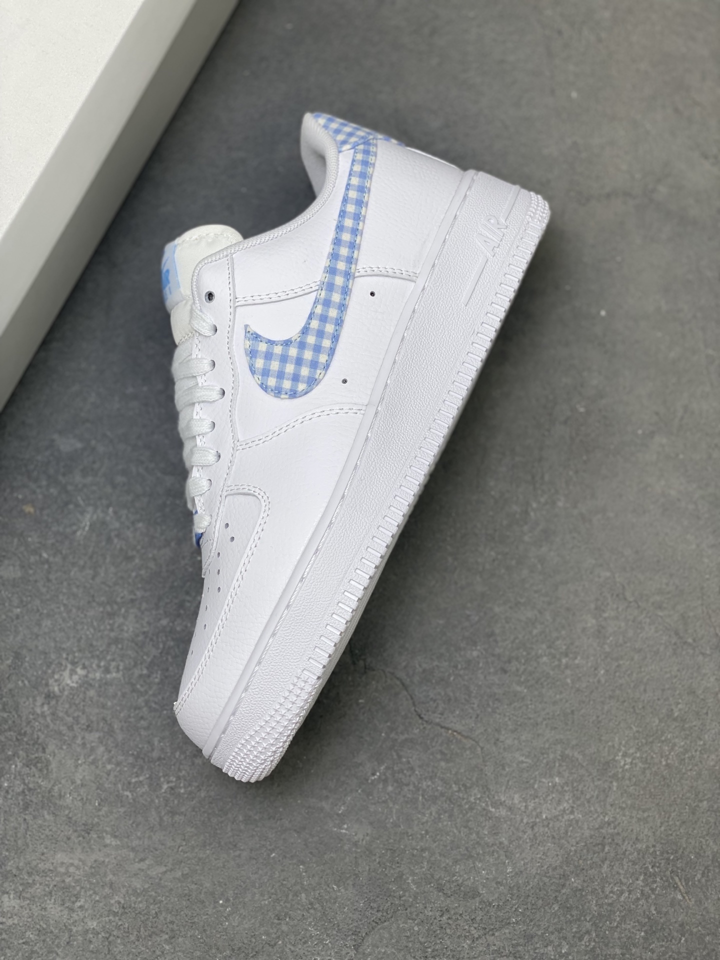 Nike Air Force 1 '07 Low White/Blue Gingham Sneakers DZ2784-100 8 i1757089386945 8197 0 6
