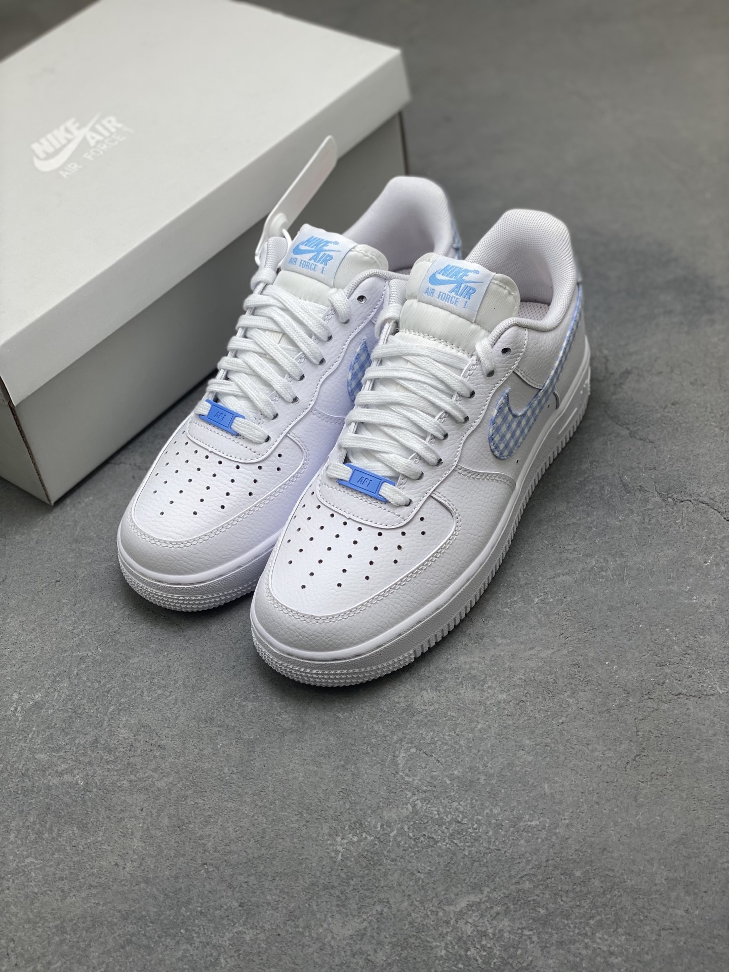 Nike Air Force 1 '07 Low White/Blue Gingham Sneakers DZ2784-100 9 i1757089389617 3457 0 7