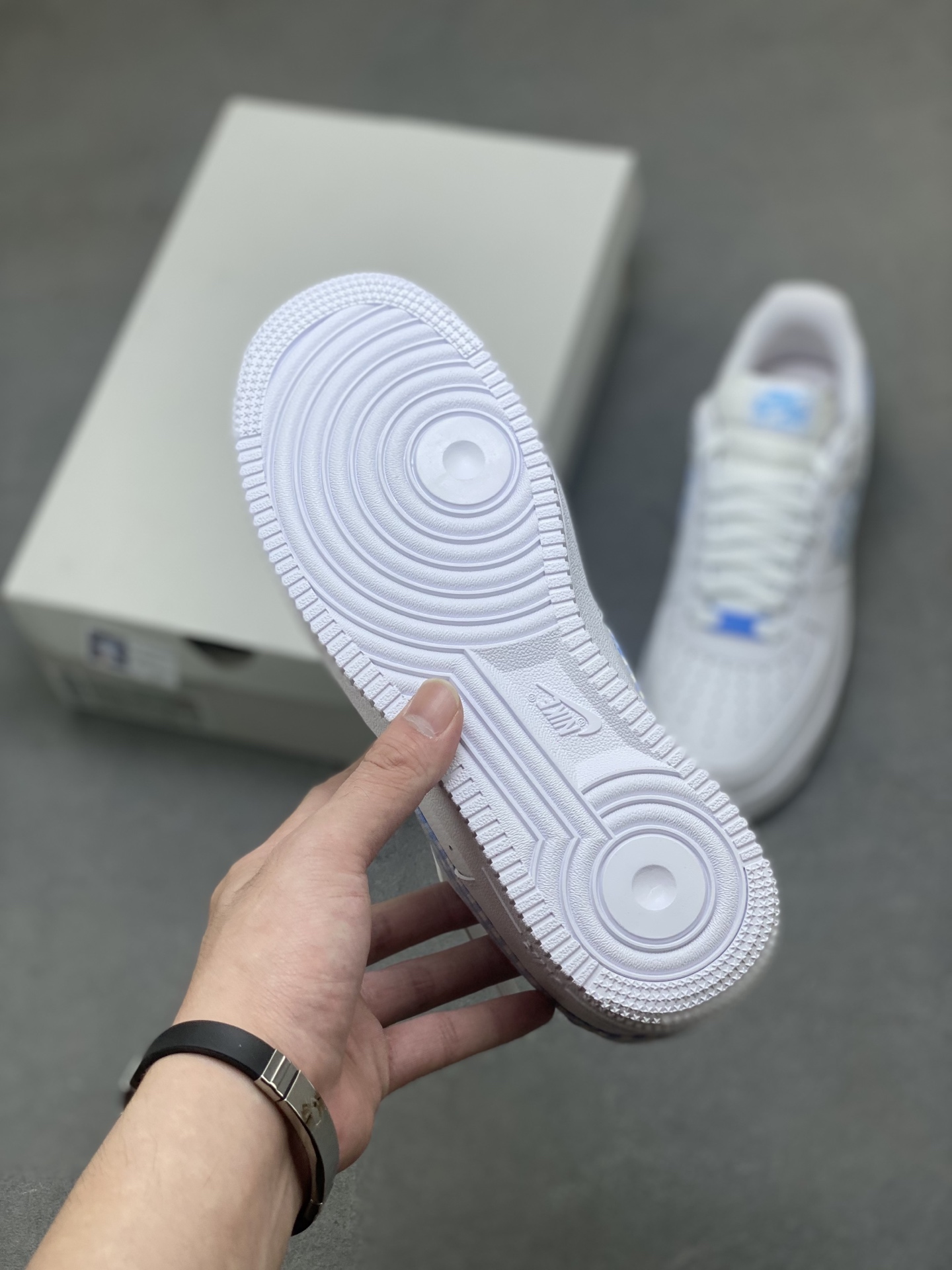 Nike Air Force 1 '07 Low White/Blue Gingham Sneakers DZ2784-100 7 i1757089390956 5262 0 5