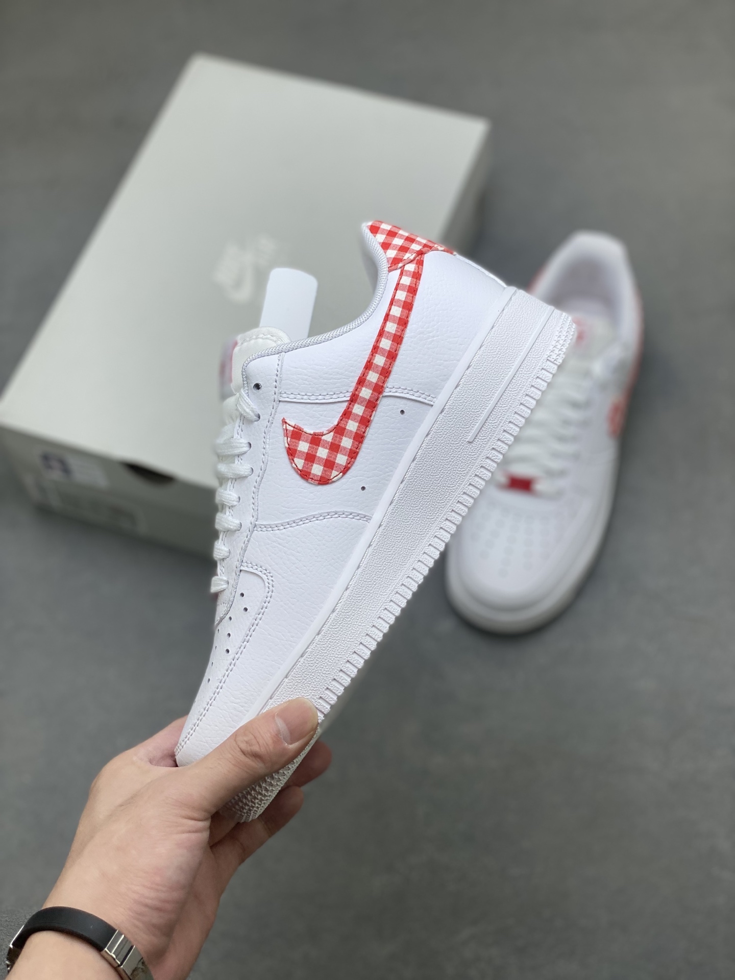 Nike Air Force 1 '07 Low White/Red Gingham Casual Sneakers DZ2784-101 4 i1757089535683 3257 0 2