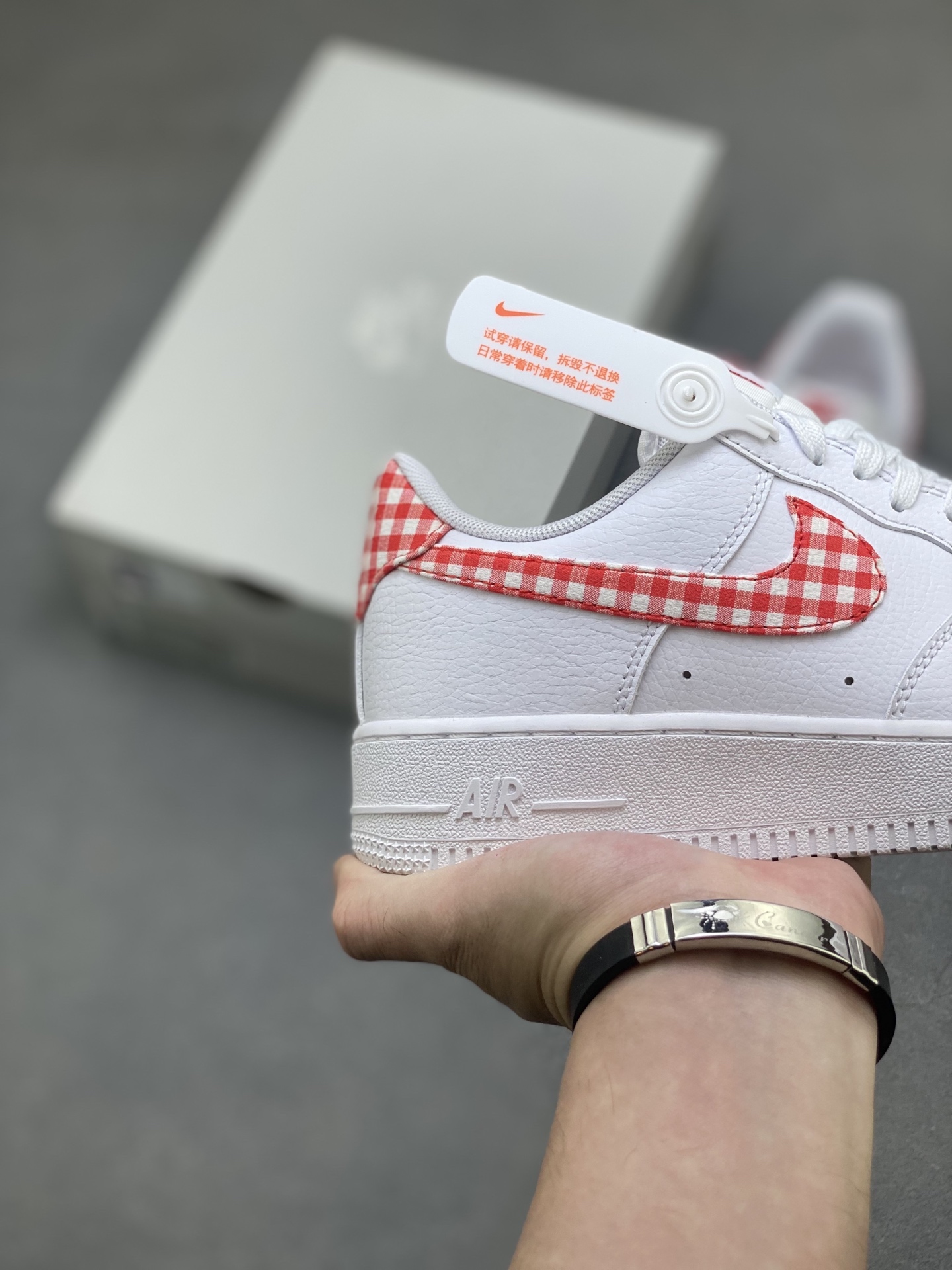 Nike Air Force 1 '07 Low White/Red Gingham Casual Sneakers DZ2784-101 6 i1757089543511 1365 0 4