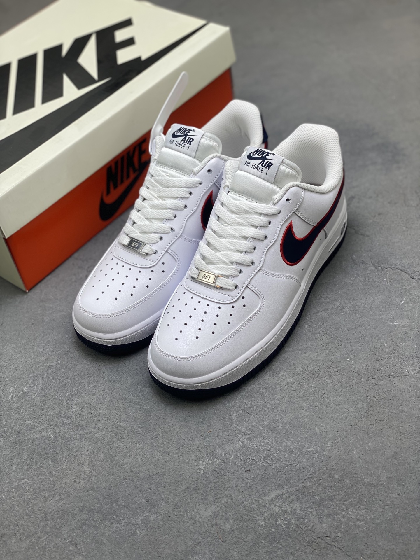 Nike Air Force 1 '07 Low White Navy Red Stitching Limited Edition Sneakers 9 i1757089583872 1645 0 7