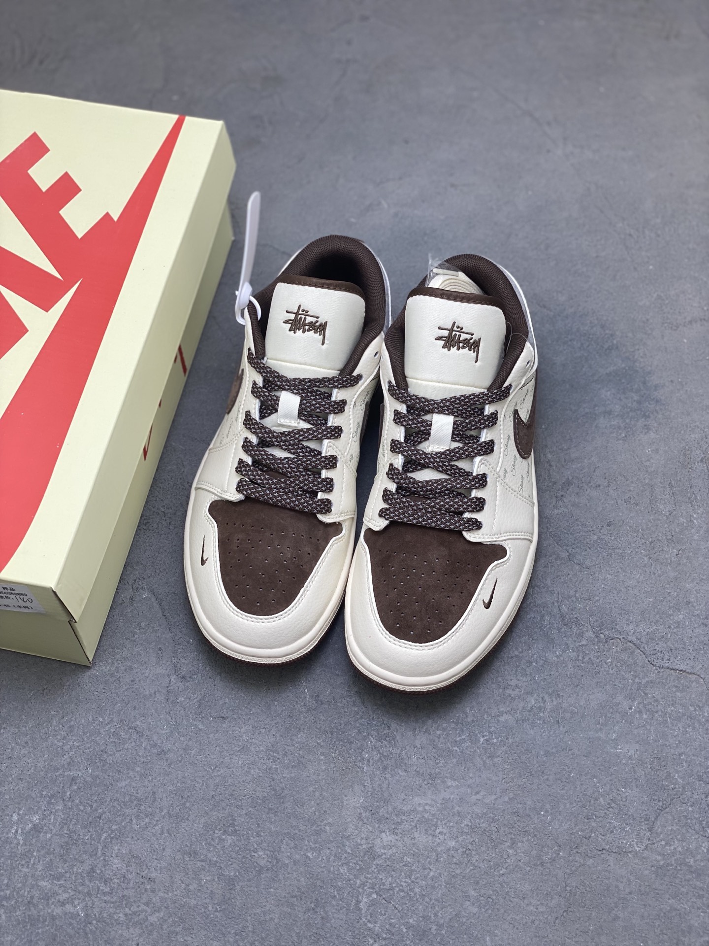 Air Jordan 1 Low Travis Scott x Fragment Design, Premium Leather Sneakers 9 i1757090463267 9377 0 7