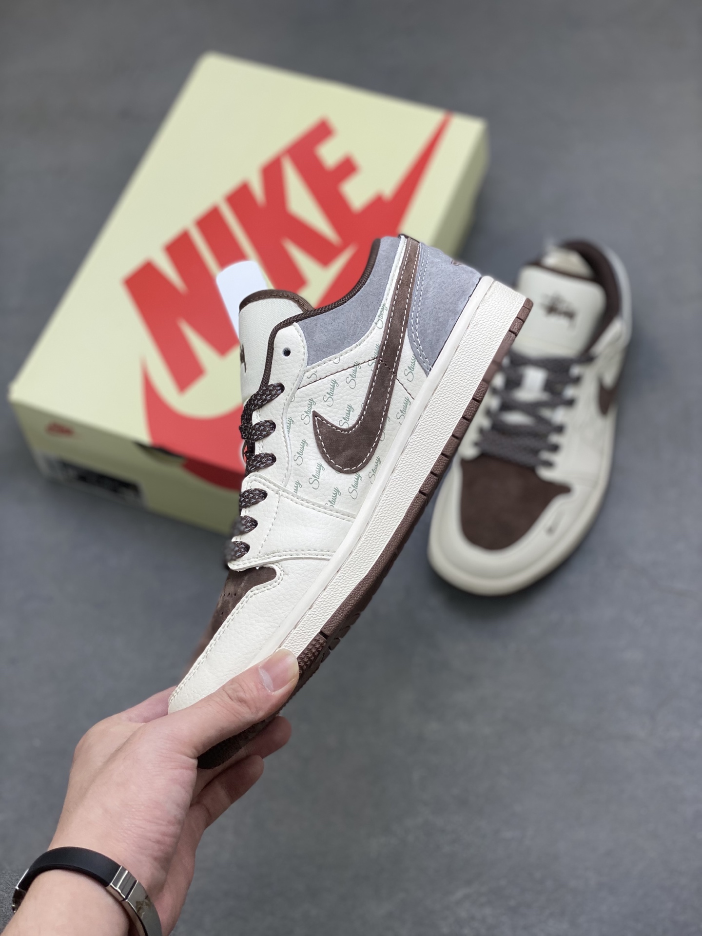 Air Jordan 1 Low Travis Scott x Fragment Design, Premium Leather Sneakers 4 i1757090465183 4109 0 2