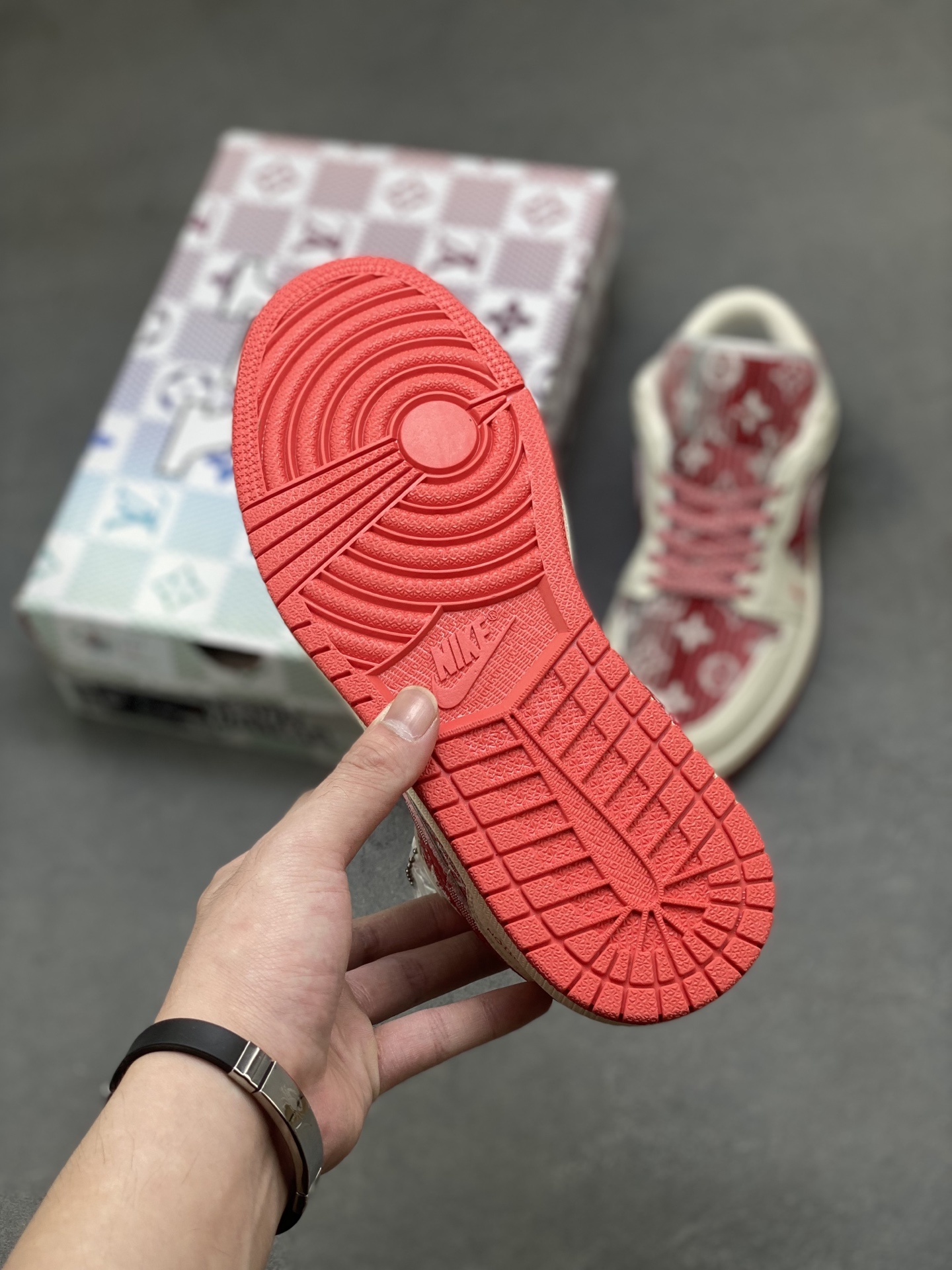 Louis Vuitton x Air Jordan 1 Low Custom Sneakers Designer Collaboration 7 i1757090515762 3867 0 5