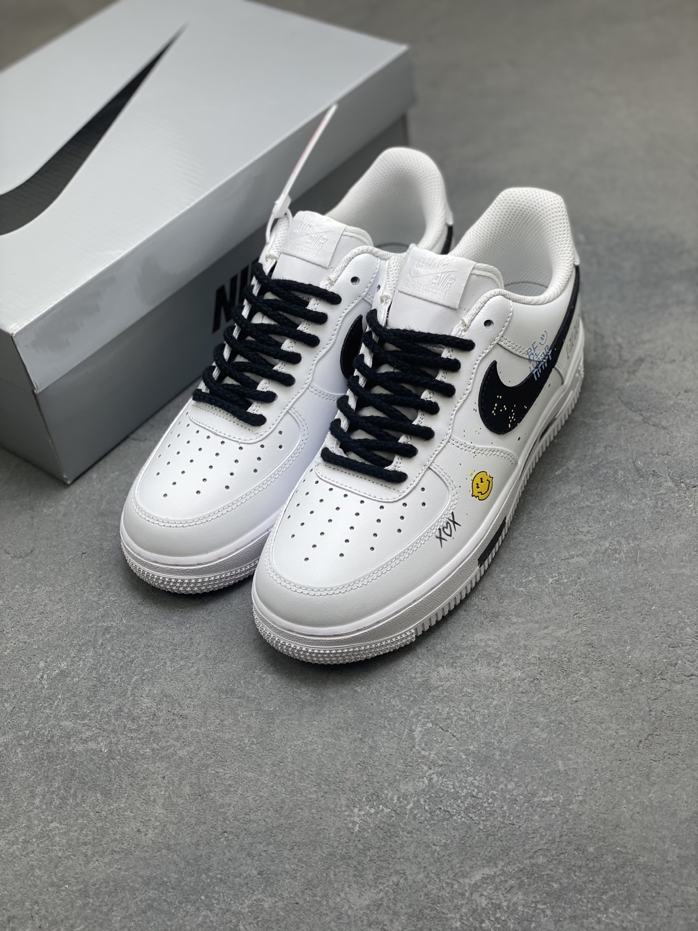 Nike Air Force 1 '07 Low Sneakers Limited Edition - Fashionable and Comfortable 9 i1757434226079 588 0 7