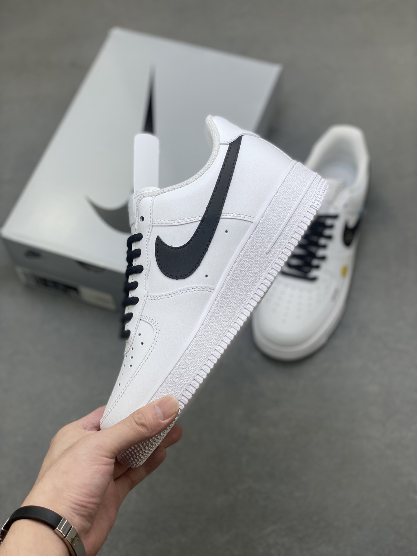 Nike Air Force 1 '07 Low Sneakers Limited Edition - Fashionable and Comfortable 4 i1757434226179 6426 0 2