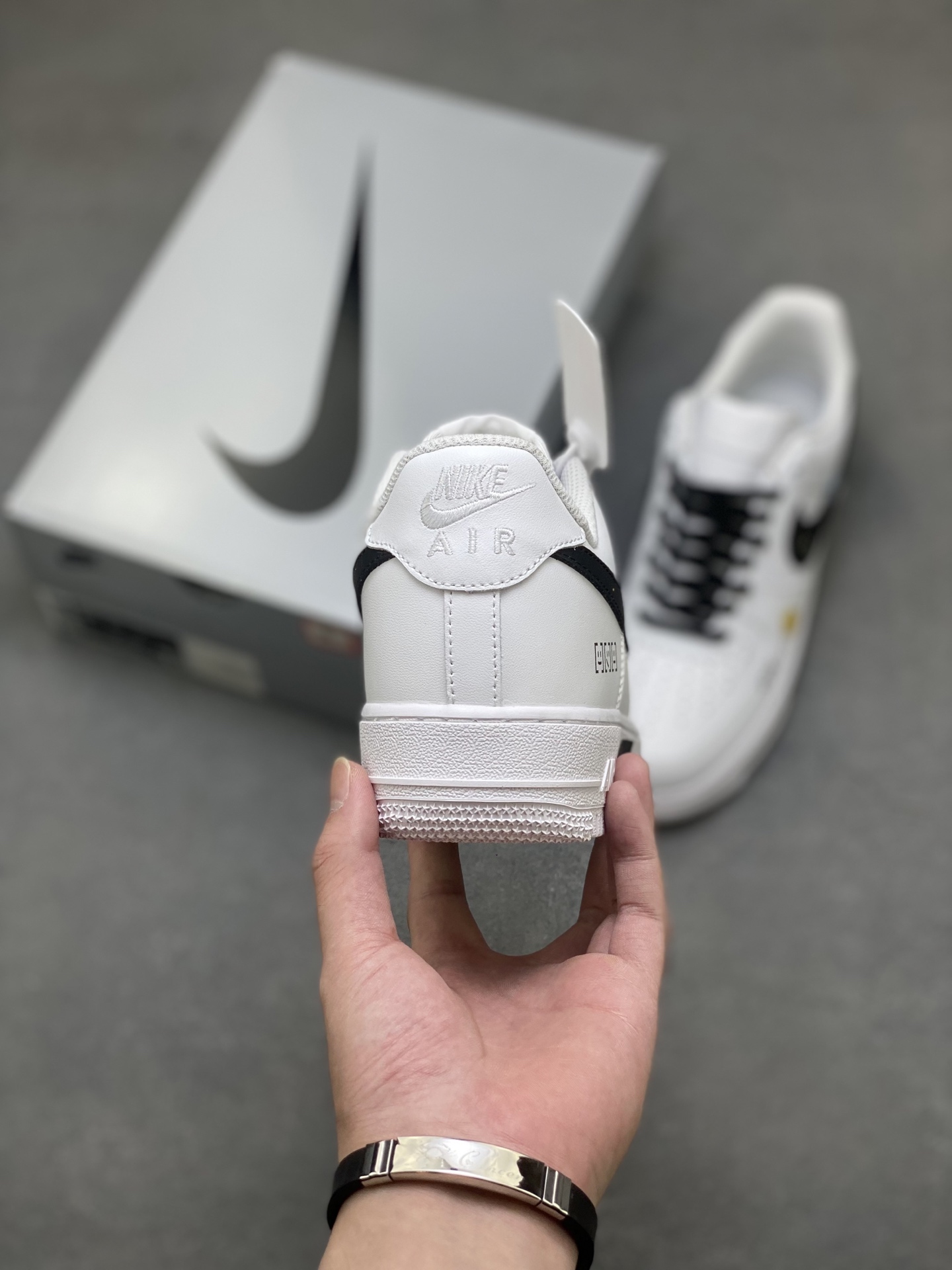 Nike Air Force 1 '07 Low Sneakers Limited Edition - Fashionable and Comfortable 5 i1757434226233 199 0 3