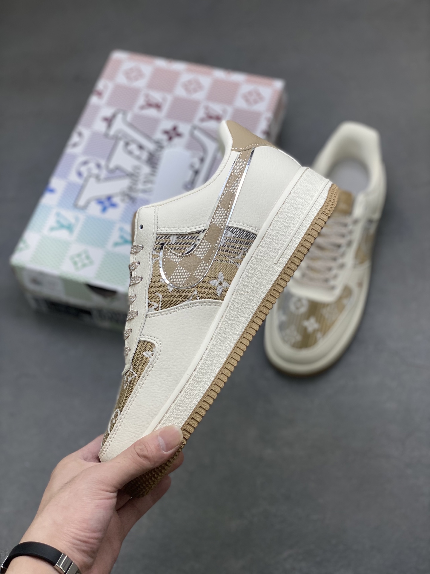 Nike Air Force 1 '07 Low Louis Vuitton Custom Sneakers Limited Edition 4 i1757434268202 939 0 2