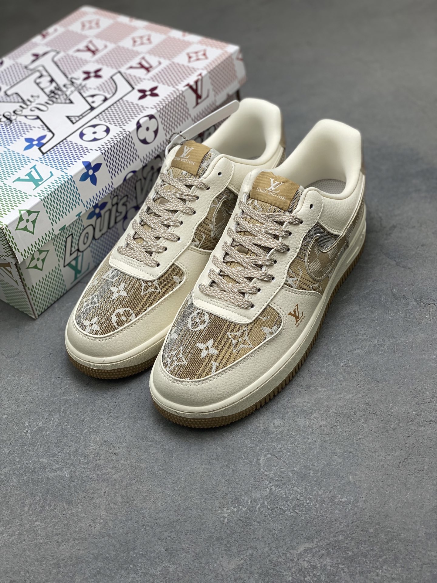 Nike Air Force 1 '07 Low Louis Vuitton Custom Sneakers Limited Edition 9 i1757434270529 8411 0 7