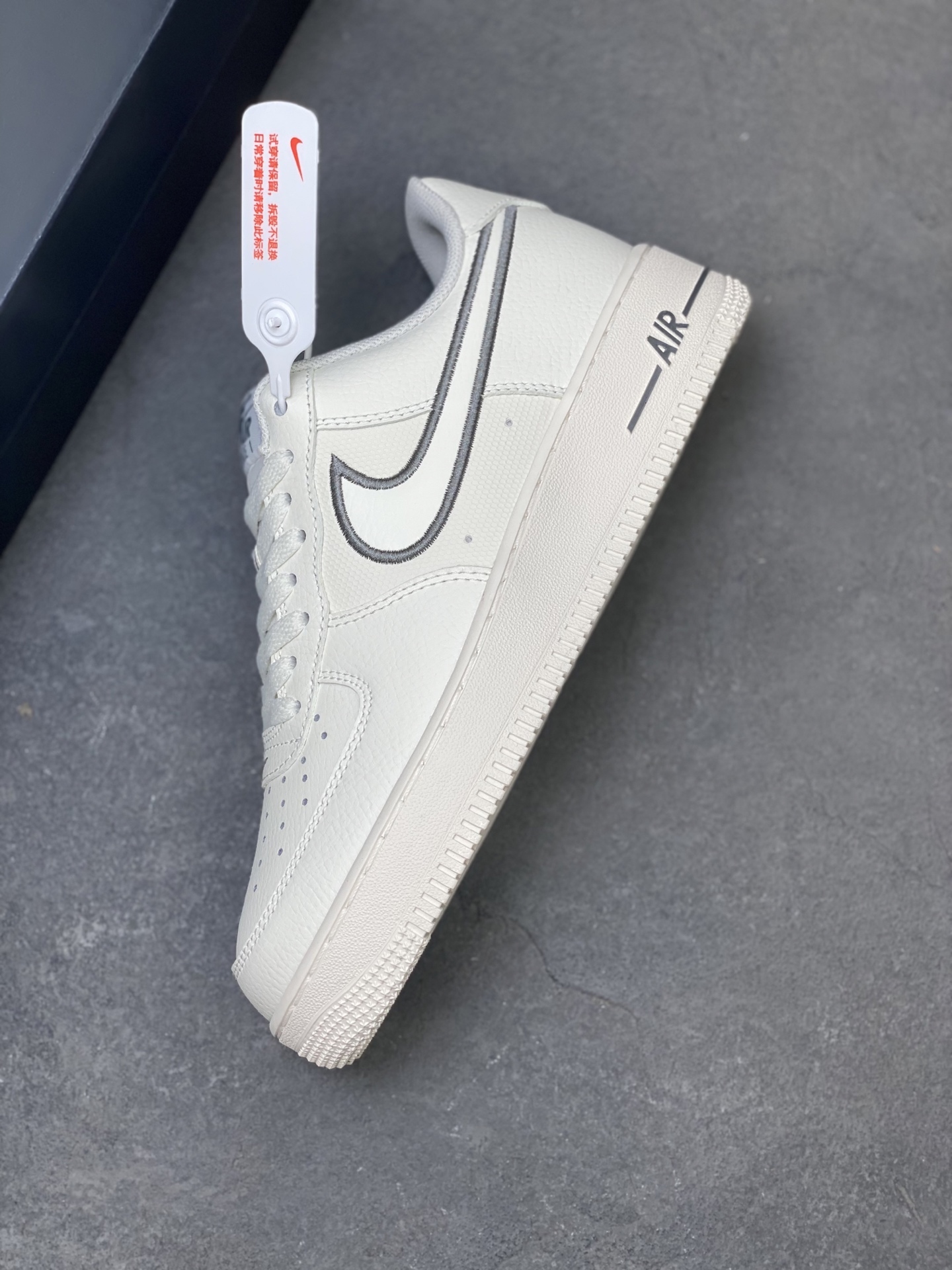 Nike Air Force 1 '07 Low White/Grey Stitch Sneakers IB7677-101 Limited Edition 8 i1757434313792 3993 0 6