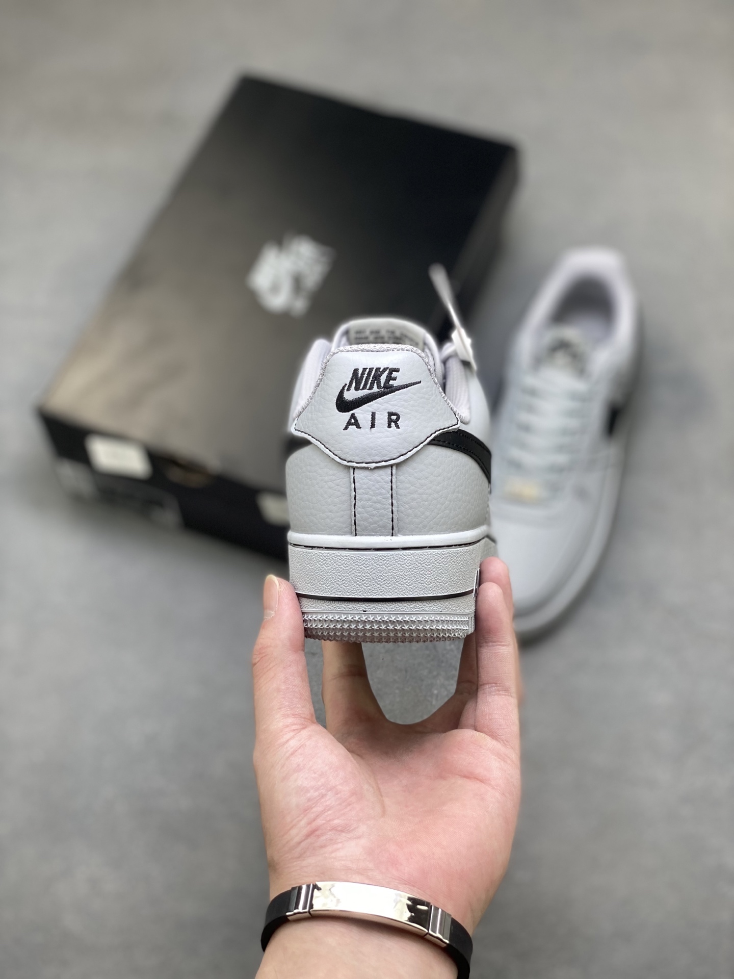 NIke Air Force 1 '07 Low Grey Black Stitching Casual Sneakers - Limited Edition 5 i1757434410428 8493 0 3