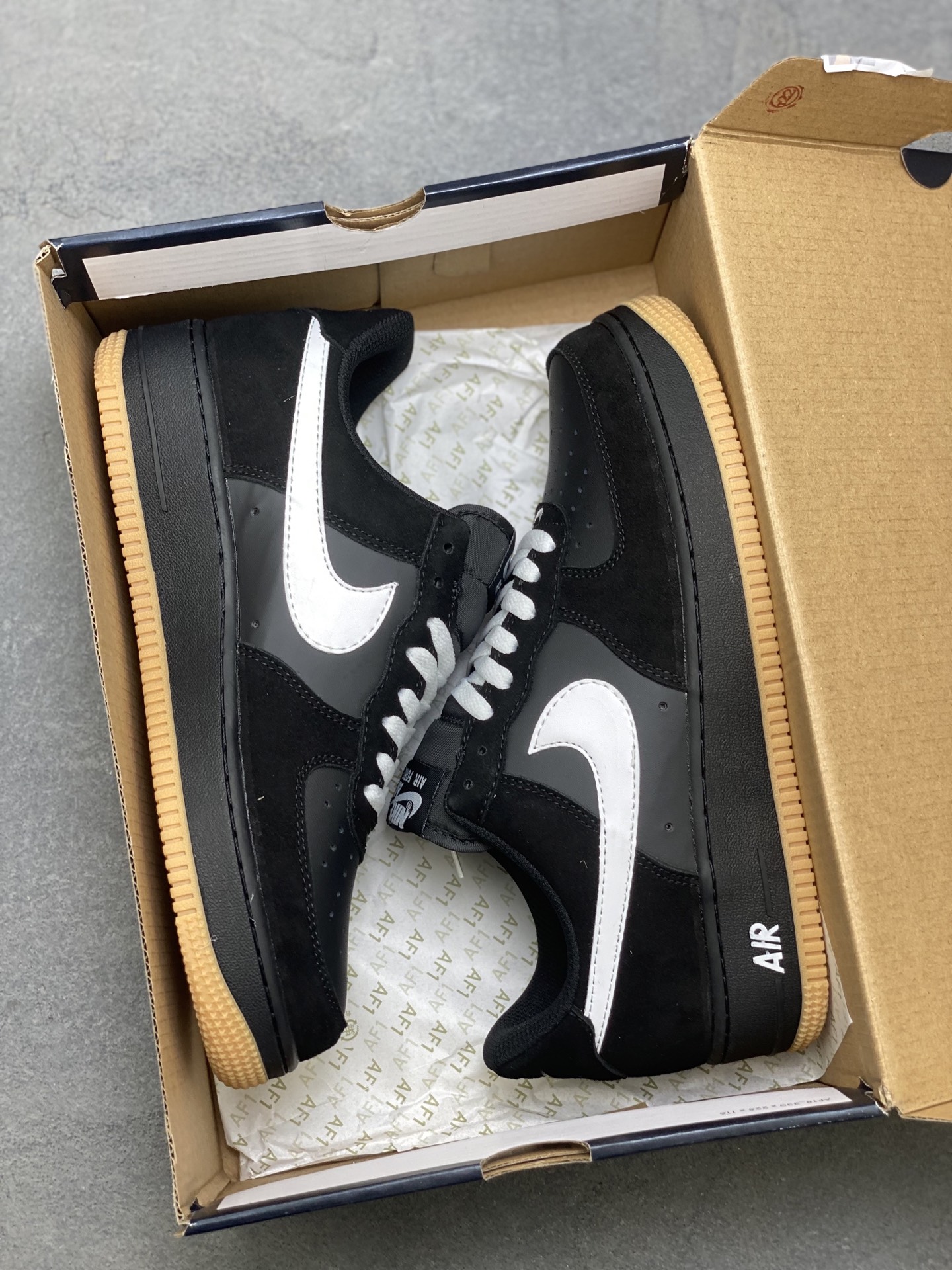 Nike Air Force 1 Low Black and White Sneakers Classic Style and Comfort 10 i1757434598054 6874 0 8
