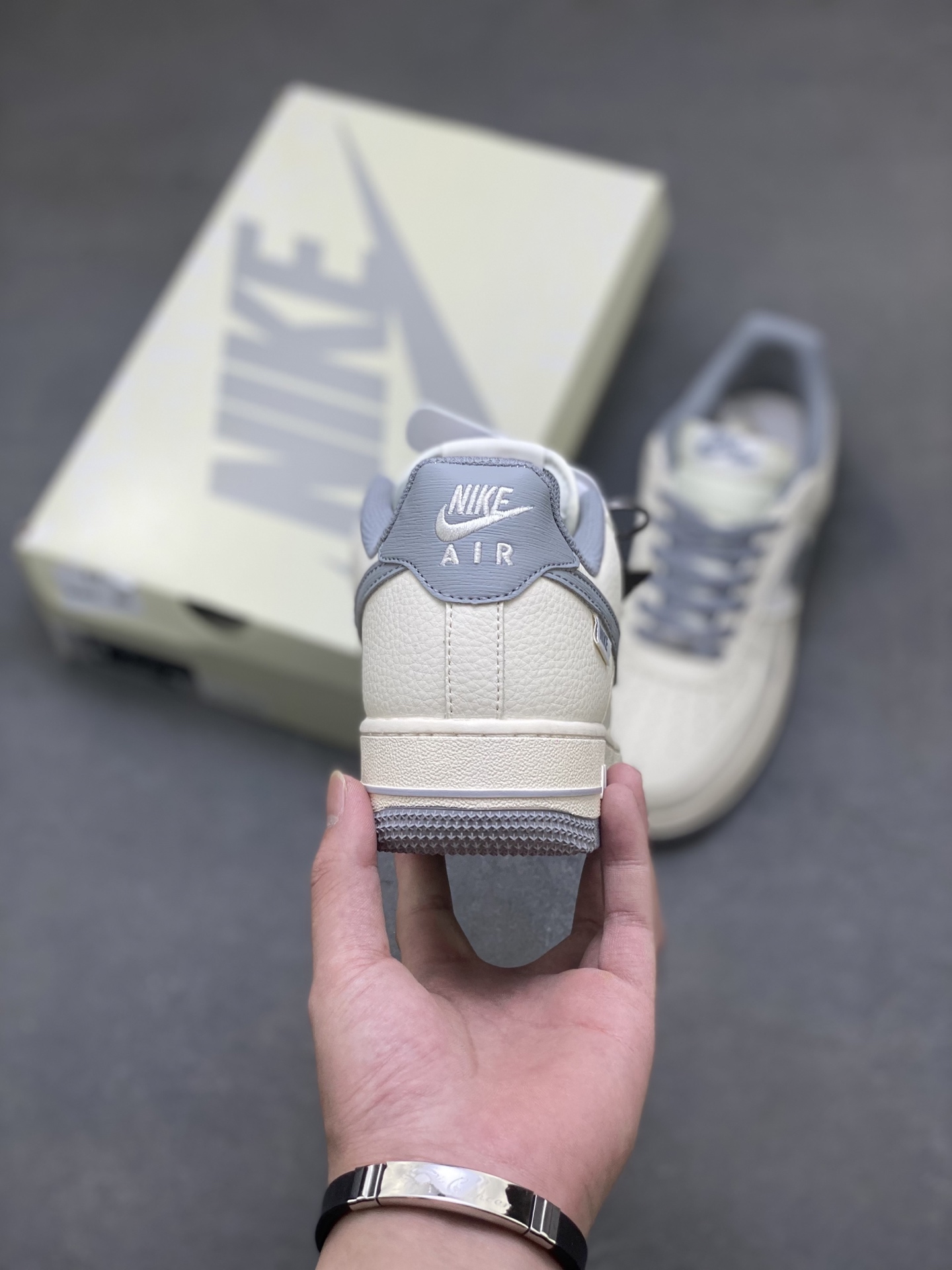 Nike Air Force 1 '07 Low Cream/Grey Limited Edition Sneakers 5 i1757692864268 1062 0 3