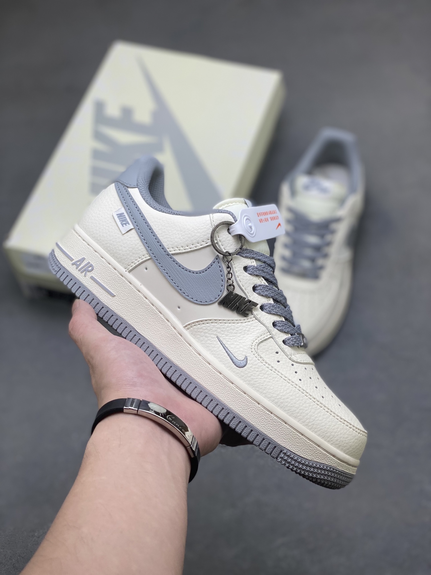 Nike Air Force 1 '07 Low Cream/Grey Limited Edition Sneakers 2 i1757692867441 5151 0 0