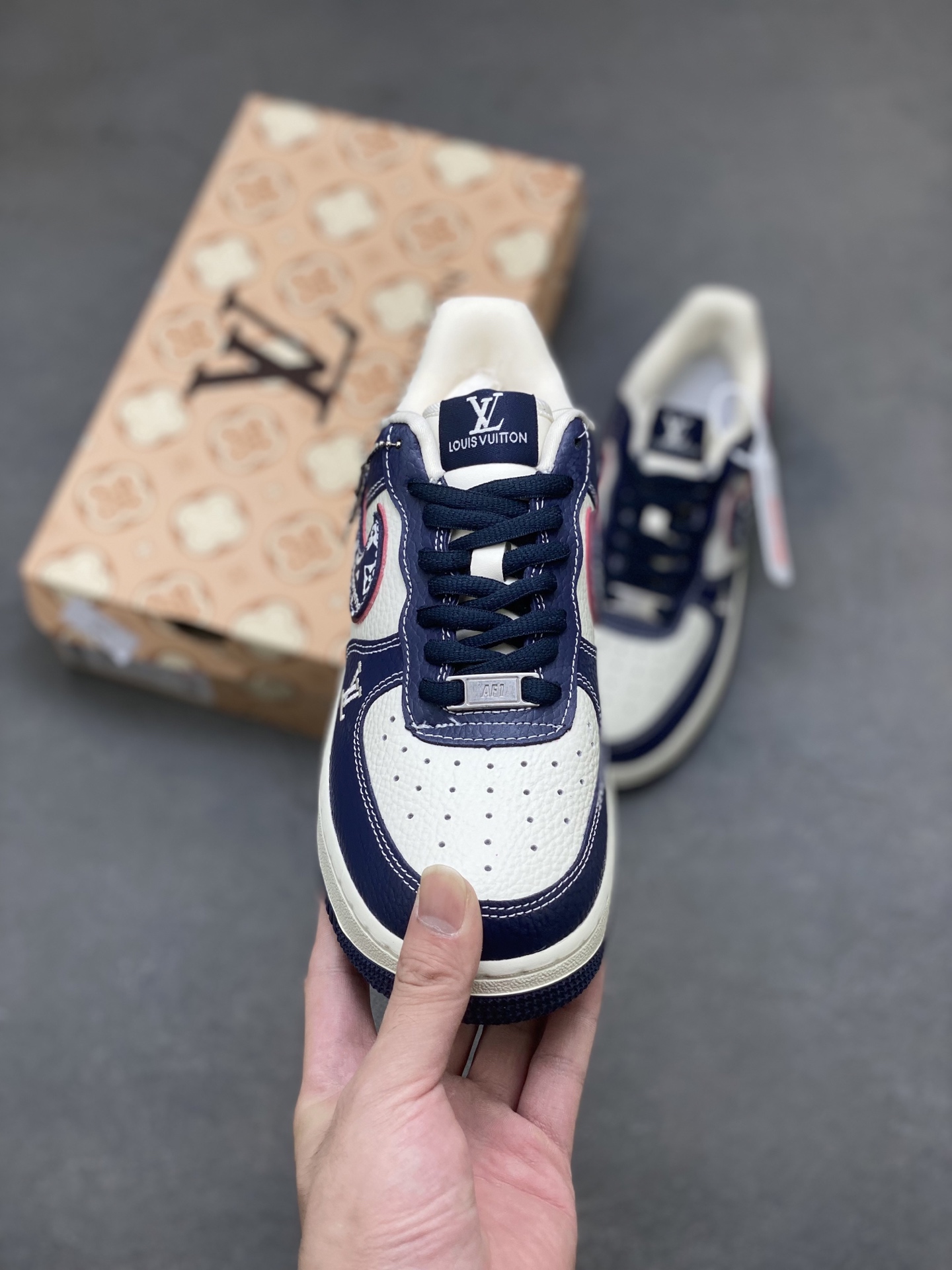 Nike Air Force 1 '07 Low Louis Vuitton Supreme Navy Leather Sneakers 3 i1757692964176 6838 0 1