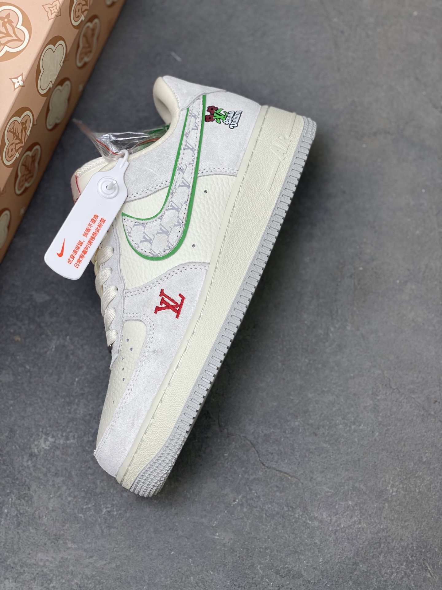 Nike Air Force 1 Low Louis Vuitton Custom Sneakers Limited Edition 8 i1757866073396 4099 0 6