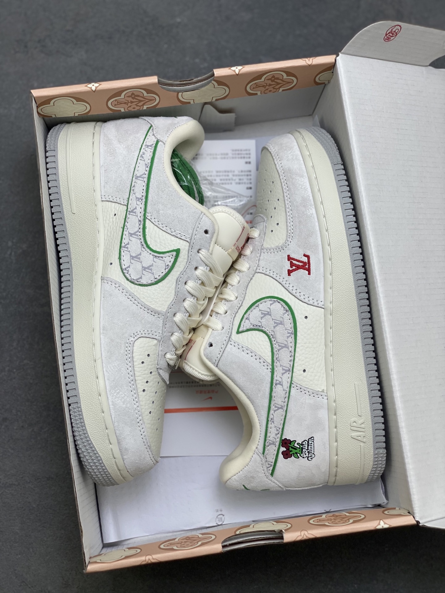 Nike Air Force 1 Low Louis Vuitton Custom Sneakers Limited Edition 10 i1757866075586 6293 0 8