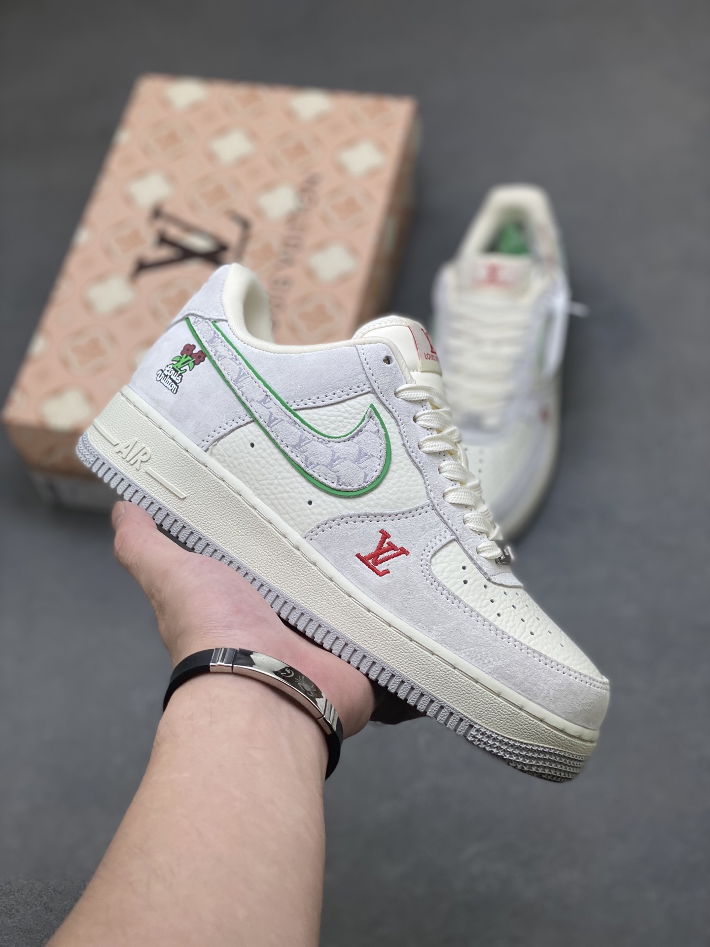 Nike Air Force 1 Low Louis Vuitton Custom Sneakers Limited Edition 2 i1757866075638 1838 0 0