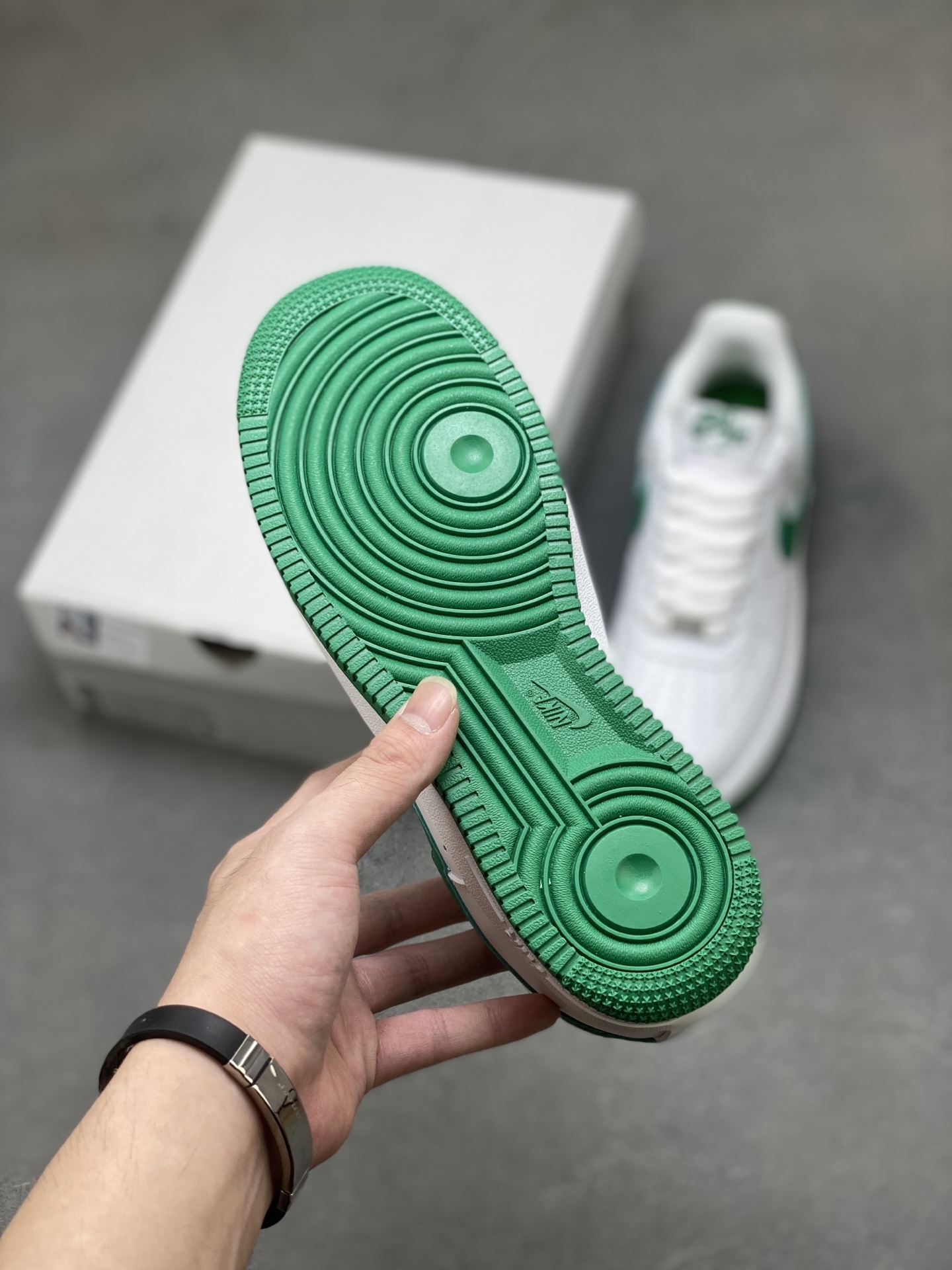 Nike Air Force 1 '07 Low White Green Sneakers - Limited Edition 7 i1757866312196 5710 0 5