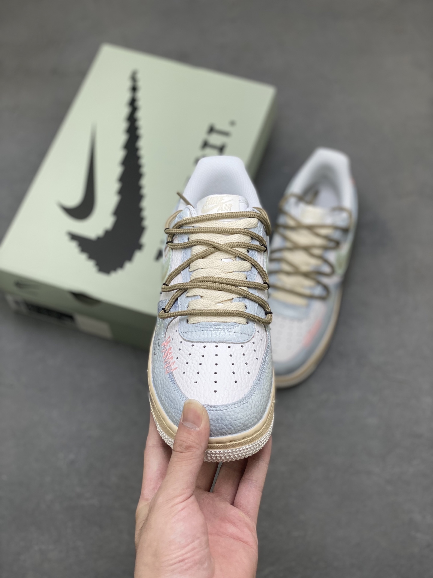 Nike Air Force 1 '07 Low Limited Edition Sneakers - Style & Comfort 3 i1757953335219 917 0 1