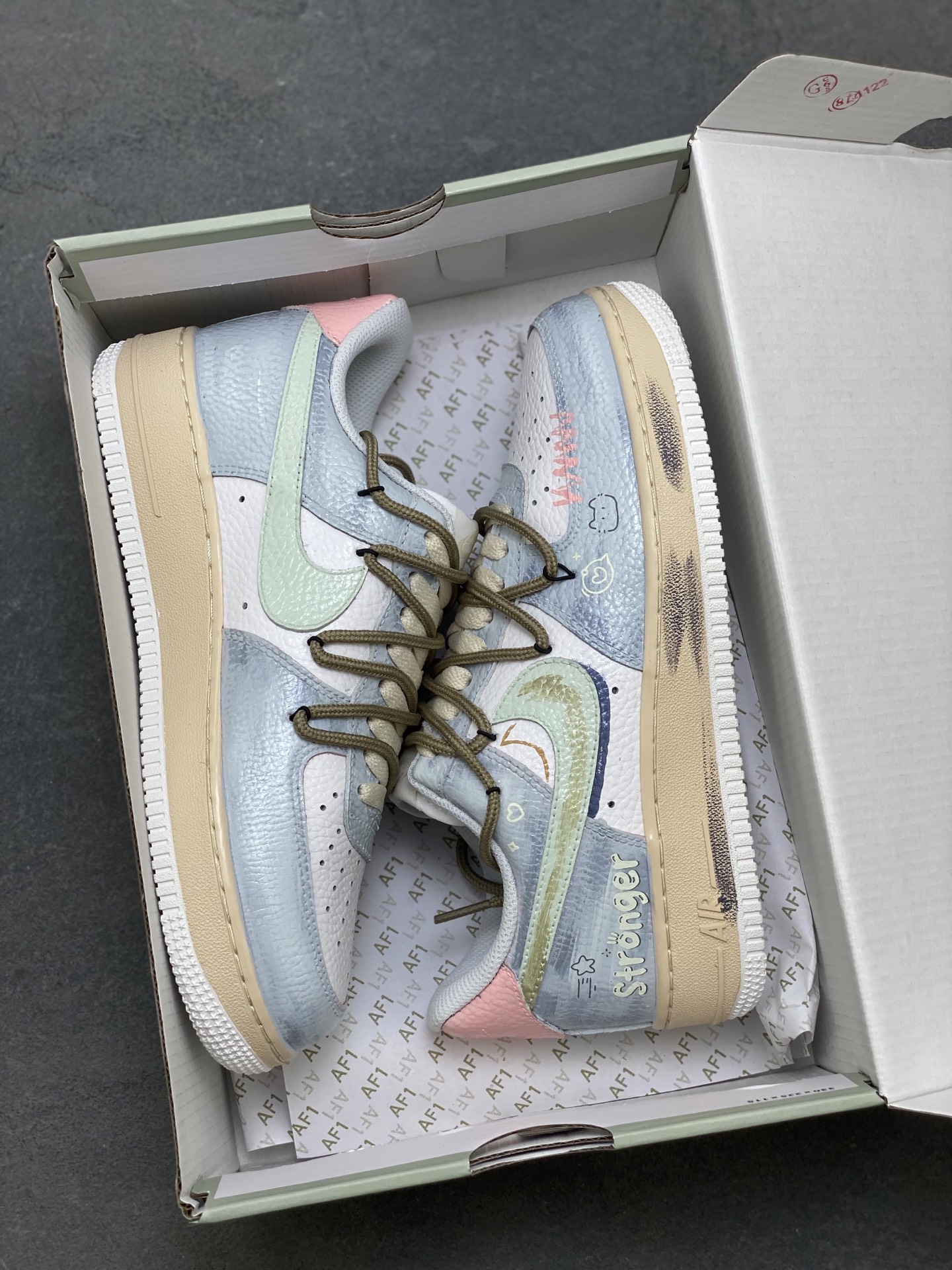 Nike Air Force 1 '07 Low Limited Edition Sneakers - Style & Comfort 10 i1757953337087 1081 0 8