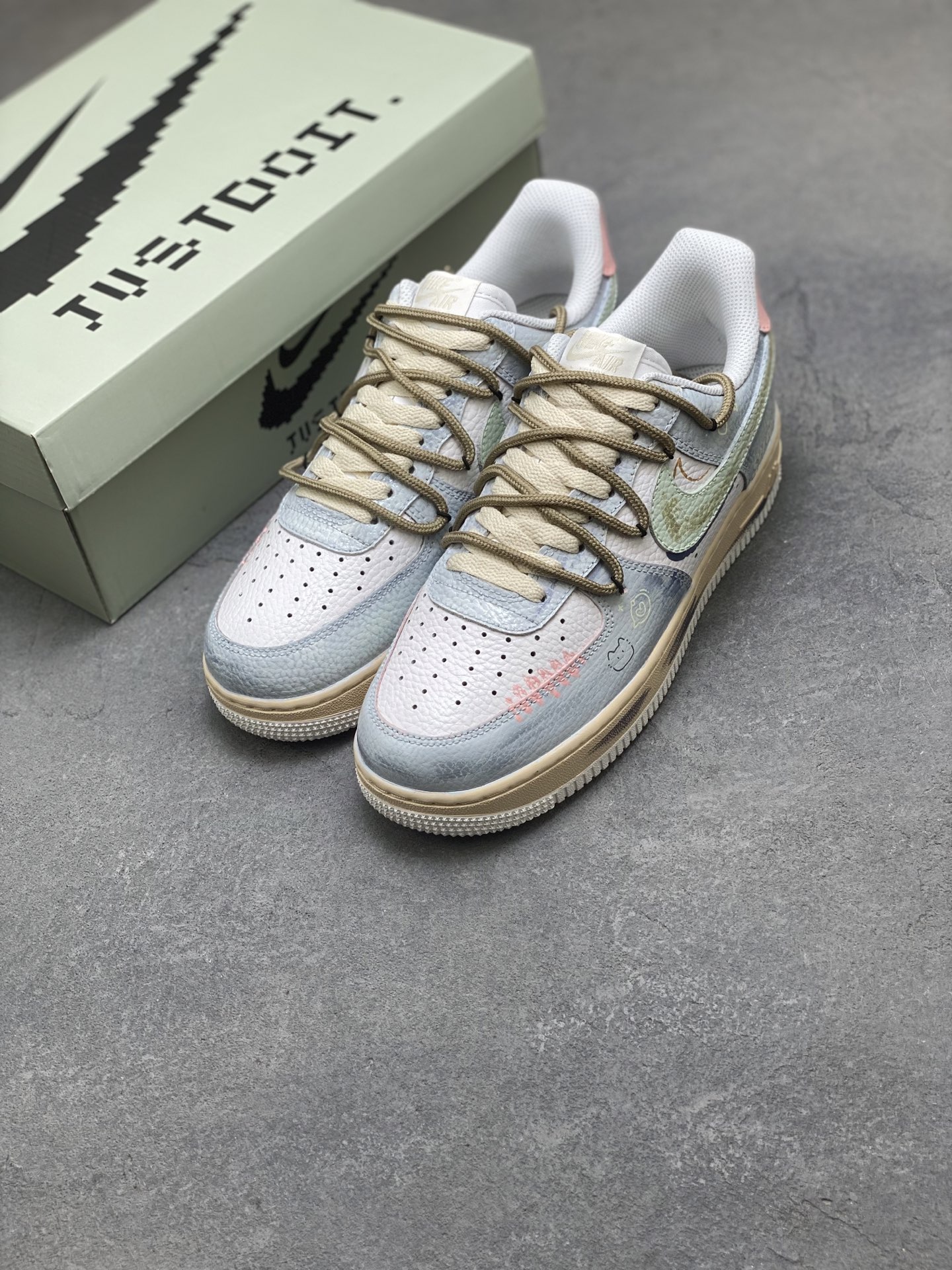 Nike Air Force 1 '07 Low Limited Edition Sneakers - Style & Comfort 9 i1757953337126 8433 0 7