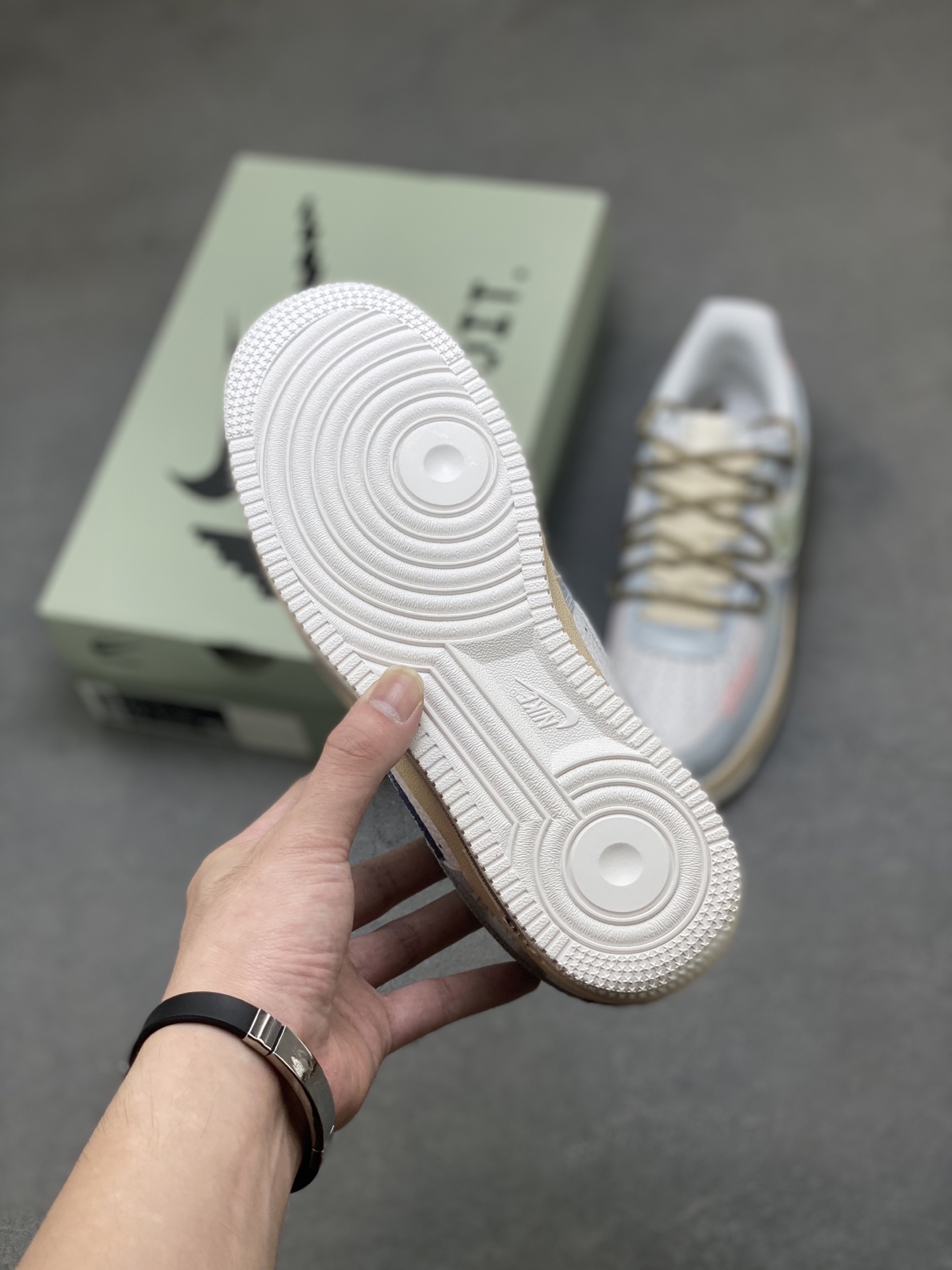Nike Air Force 1 '07 Low Limited Edition Sneakers - Style & Comfort 7 i1757953337145 8840 0 5