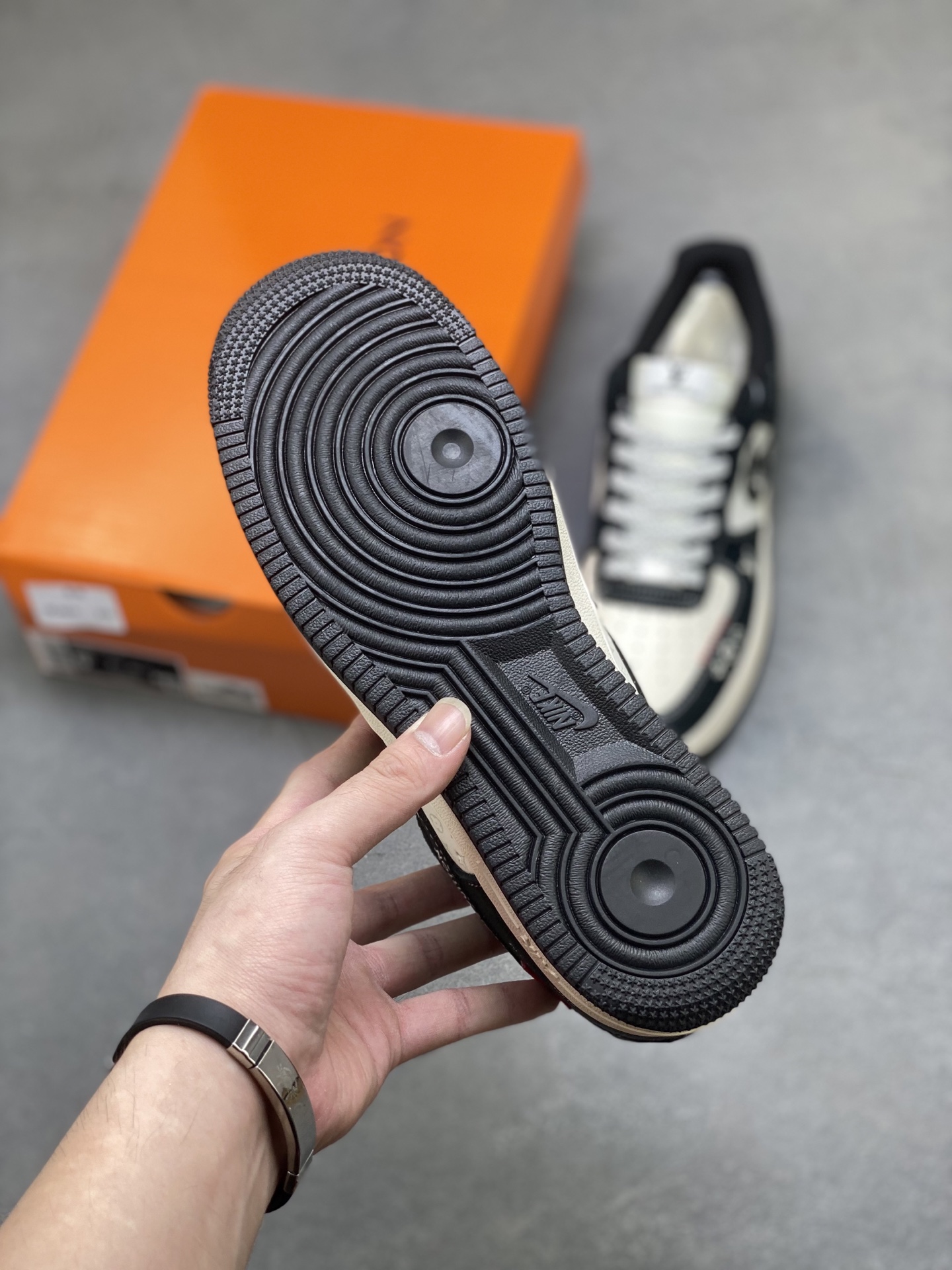Nike Air Force 1 '07 Low Sneakers - Limited Edition, Premium Craftsmanship 7 i1757953663890 8594 0 5
