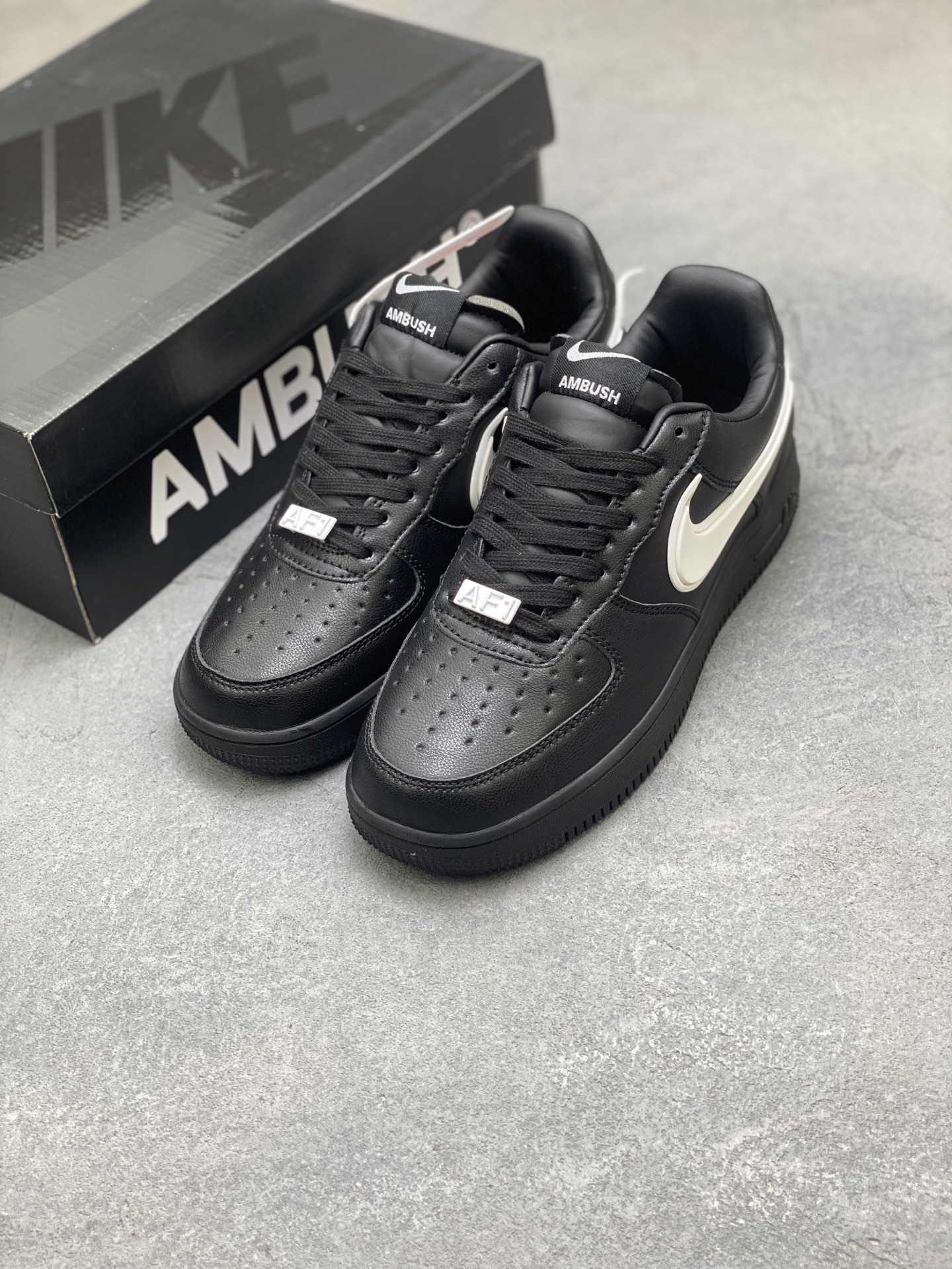 Nike Air Force 1 Low Black/White, Comfortable Classic Sneakers for Men & Women 9 i1757954044970 6655 0 7