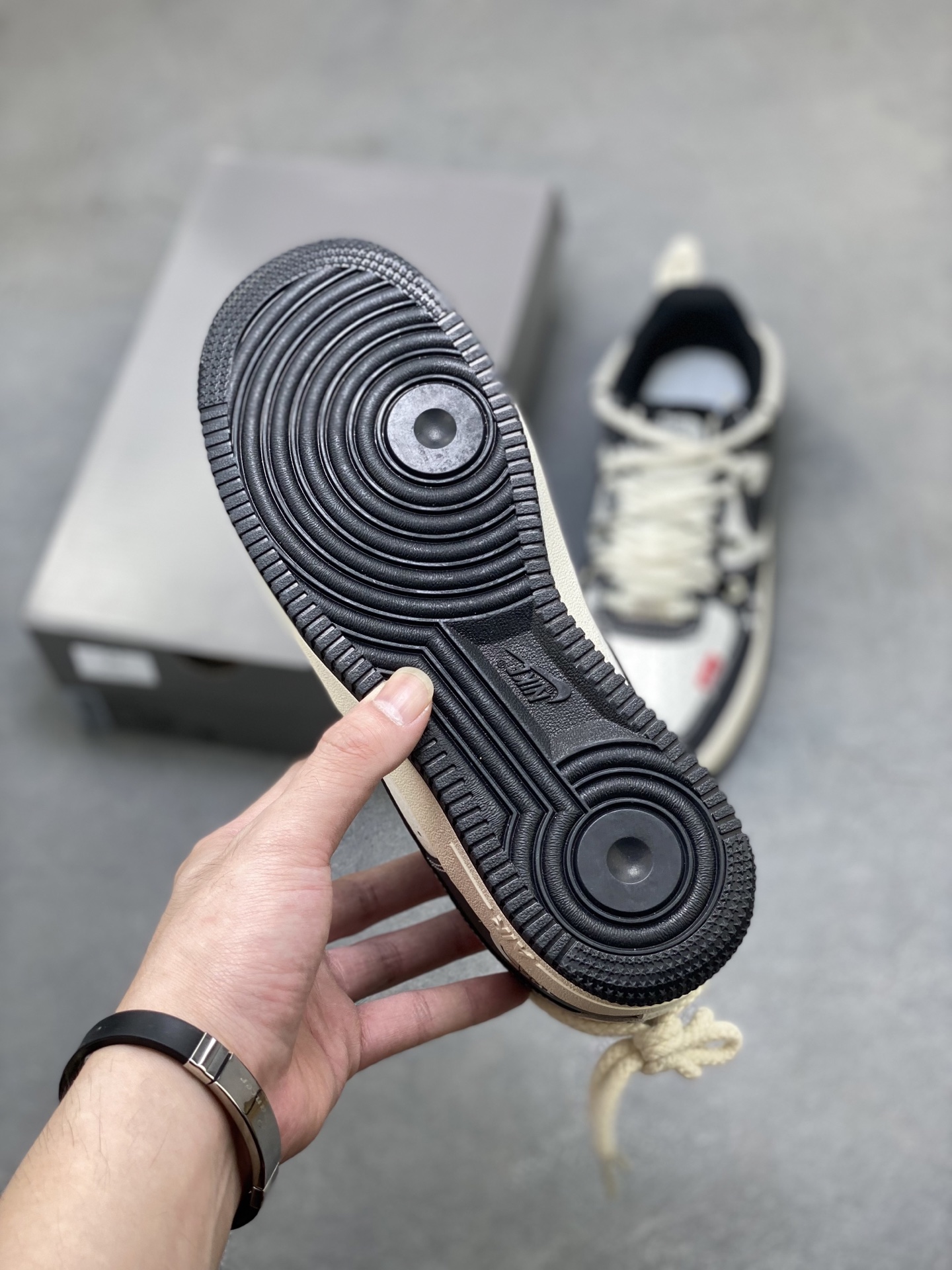 Nike Air Force 1 '07 Low Black White Limited Edition Sneakers 7 i1758038860678 6803 0 5