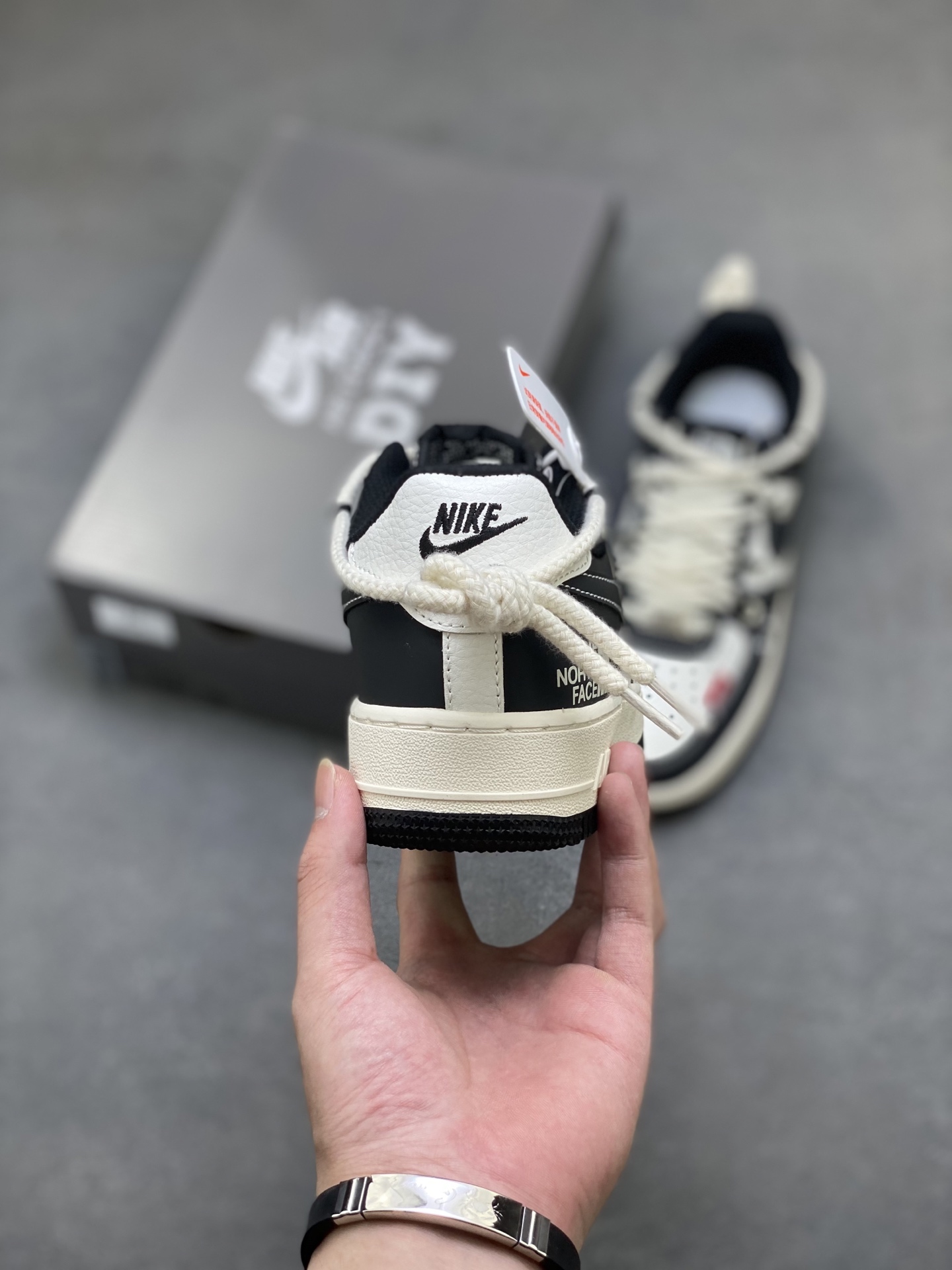 Nike Air Force 1 '07 Low Black White Limited Edition Sneakers 5 i1758038860773 3715 0 3