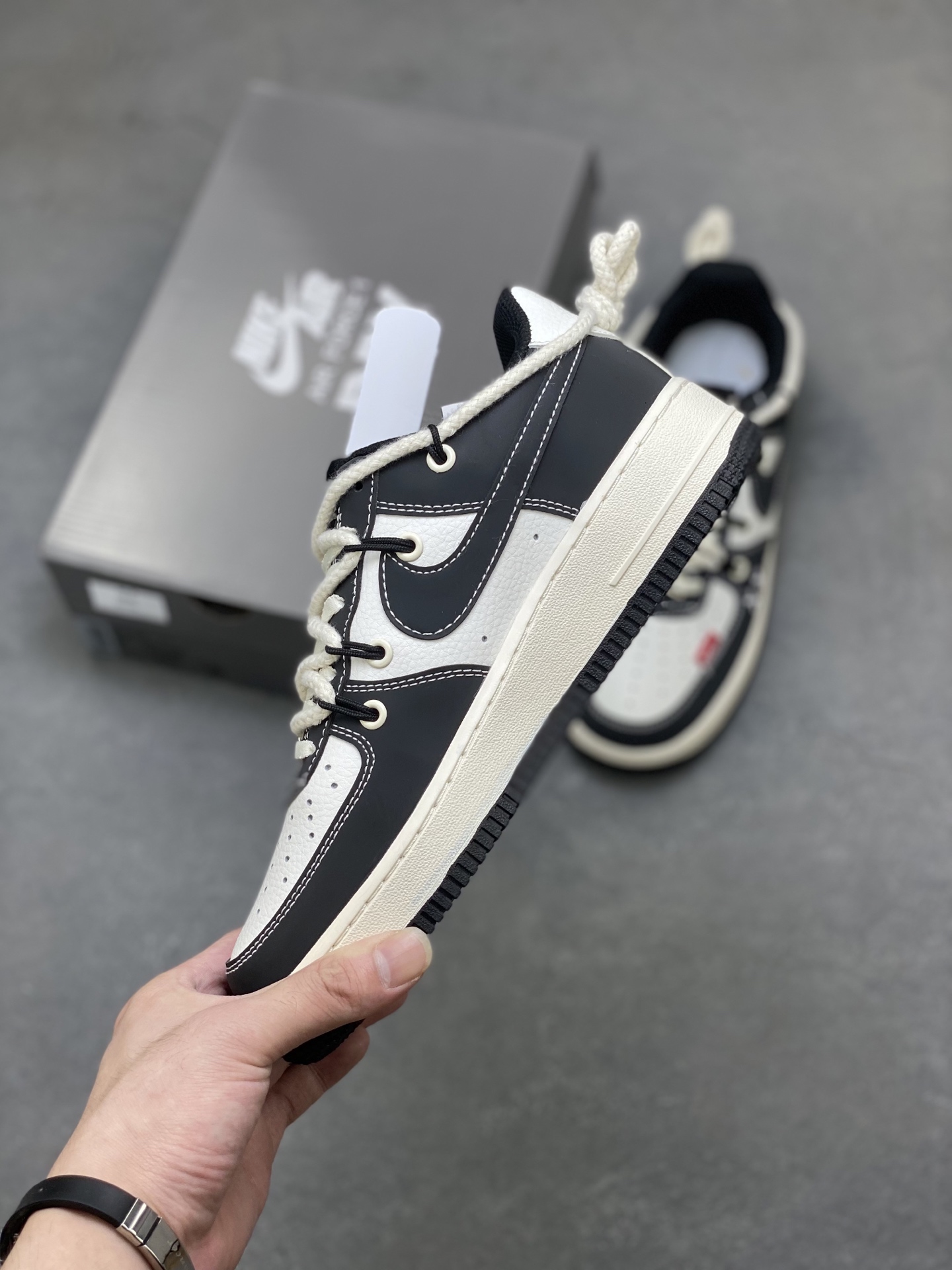 Nike Air Force 1 '07 Low Black White Limited Edition Sneakers 4 i1758038860782 8854 0 2