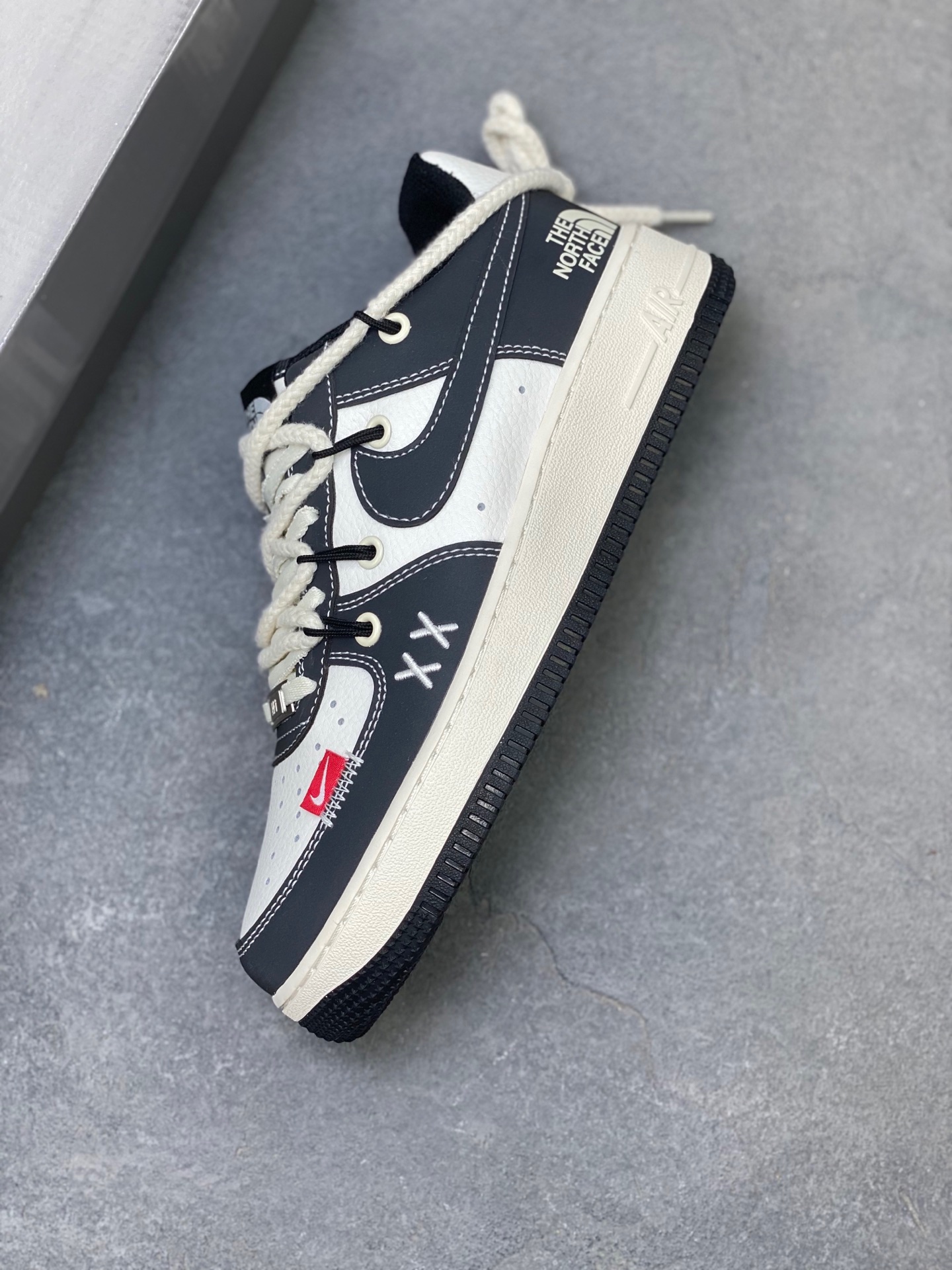 Nike Air Force 1 '07 Low Black White Limited Edition Sneakers 8 i1758038893154 7246