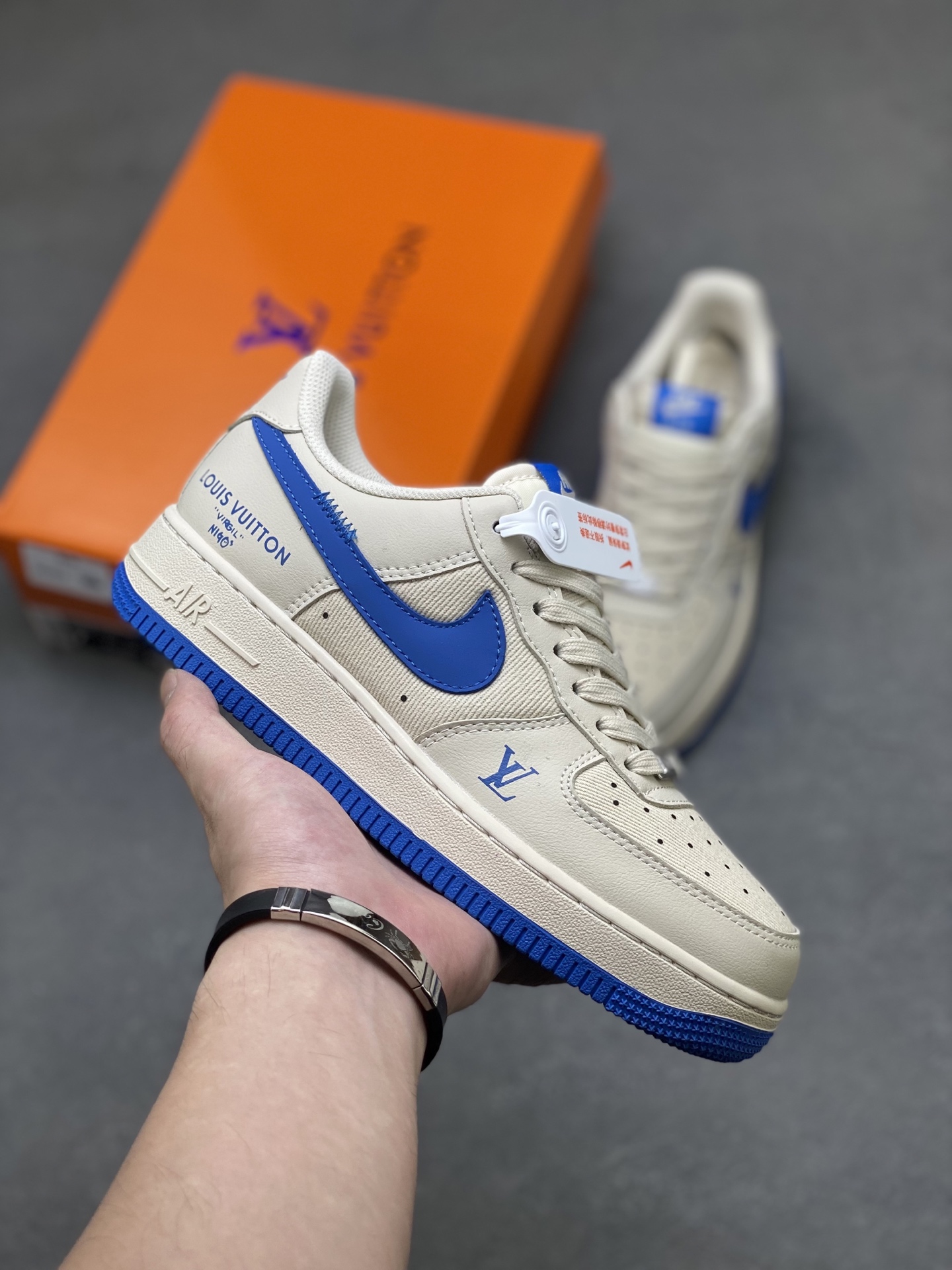 Nike Air Force 1 '07 Low Louis Vuitton Edition Sneakers 2 i1758038924436 607 0 0
