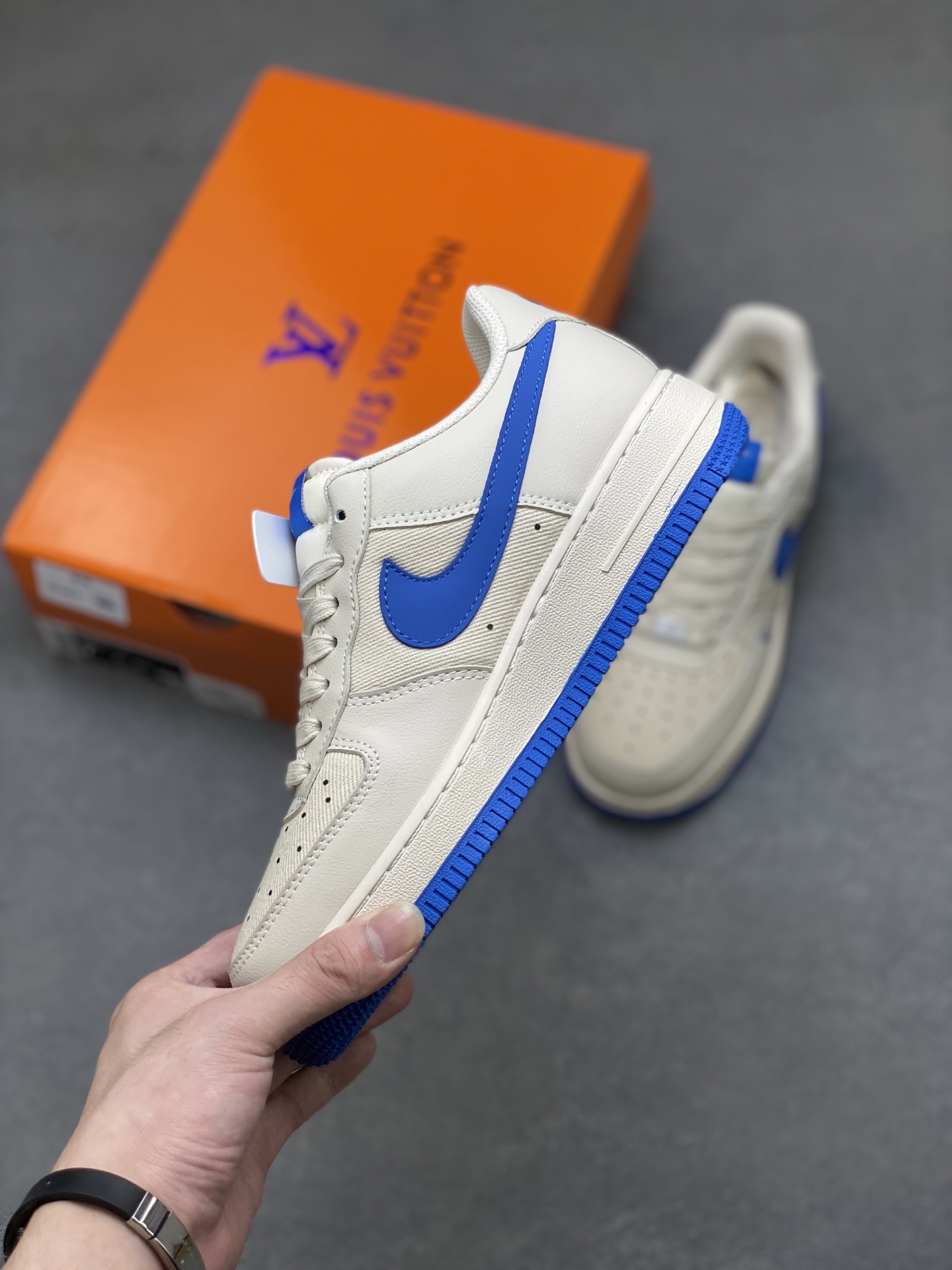 Nike Air Force 1 '07 Low Louis Vuitton Edition Sneakers 4 i1758038926744 7180 0 2