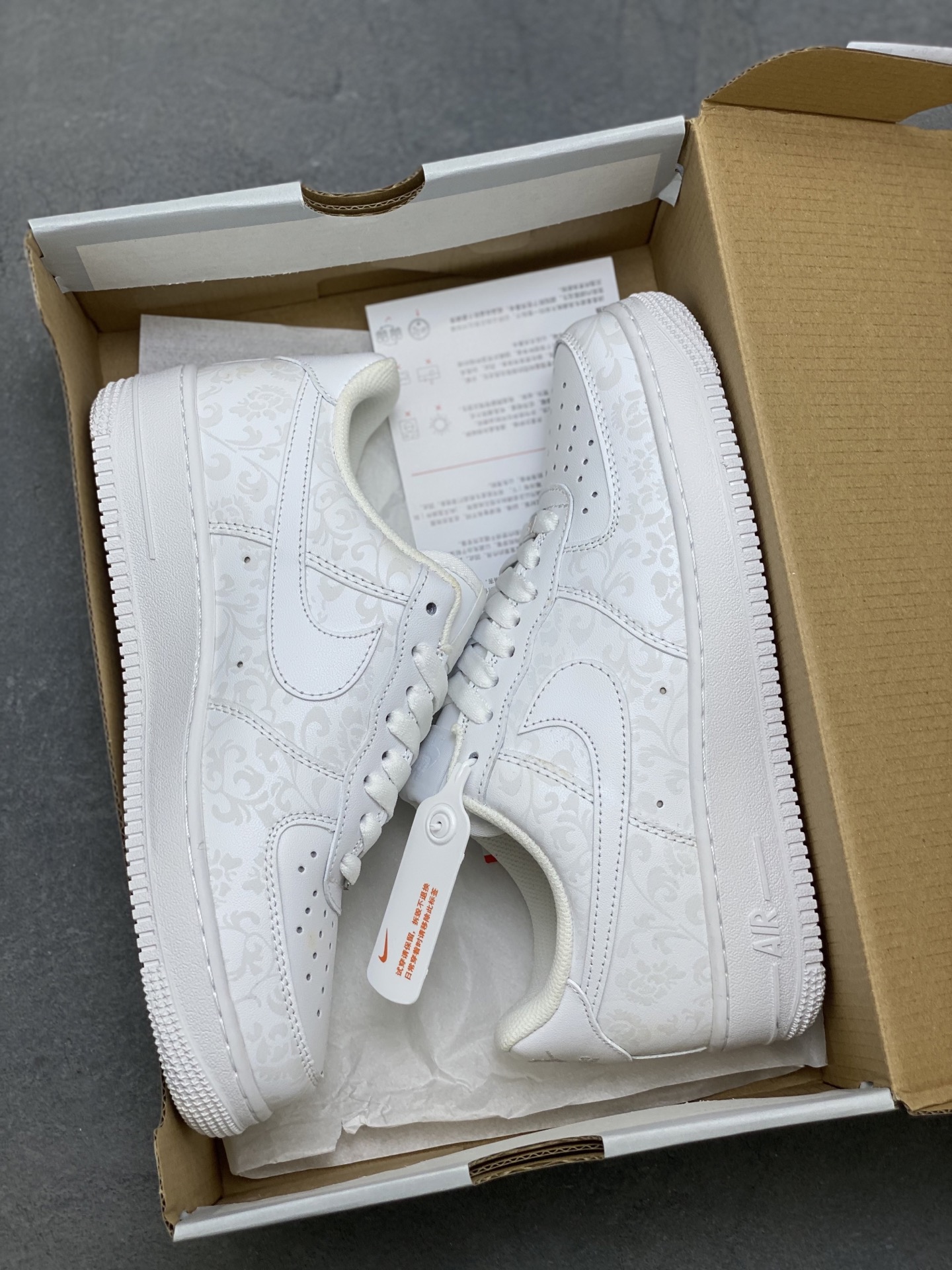 Nike Air Force 1 Low White Floral Pattern Fashion Sneakers For Men And Women 10 i1758039310715 3790 0 8
