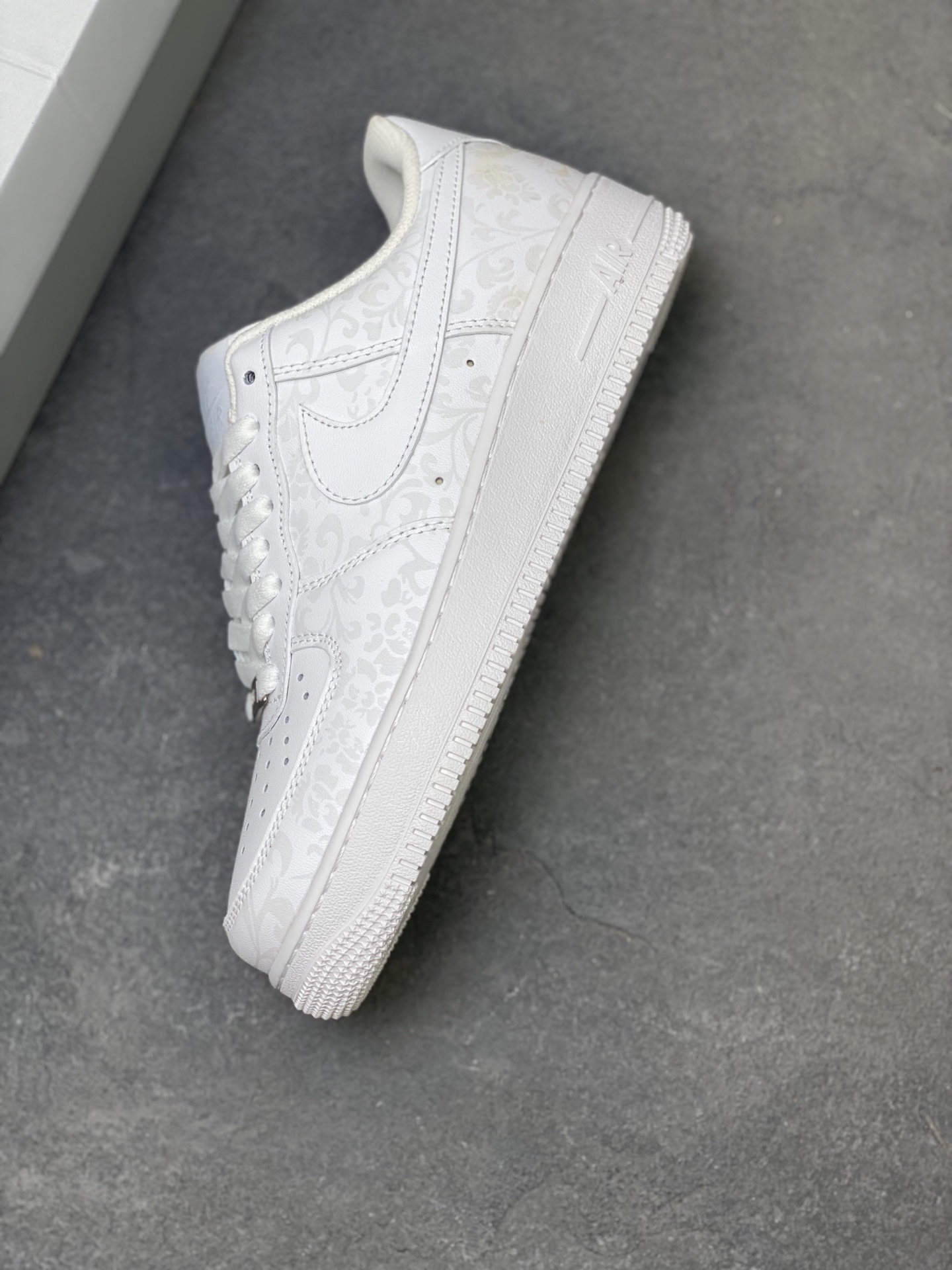 Nike Air Force 1 Low White Floral Pattern Fashion Sneakers For Men And Women 8 i1758039313145 7920 0 6