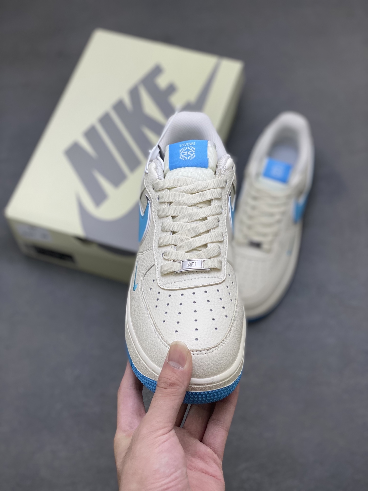 Nike Air Force 1 '07 Low Ivory/Blue Stitch Sneakers BZ6880-106 3 i1758126058899 5117 0 1